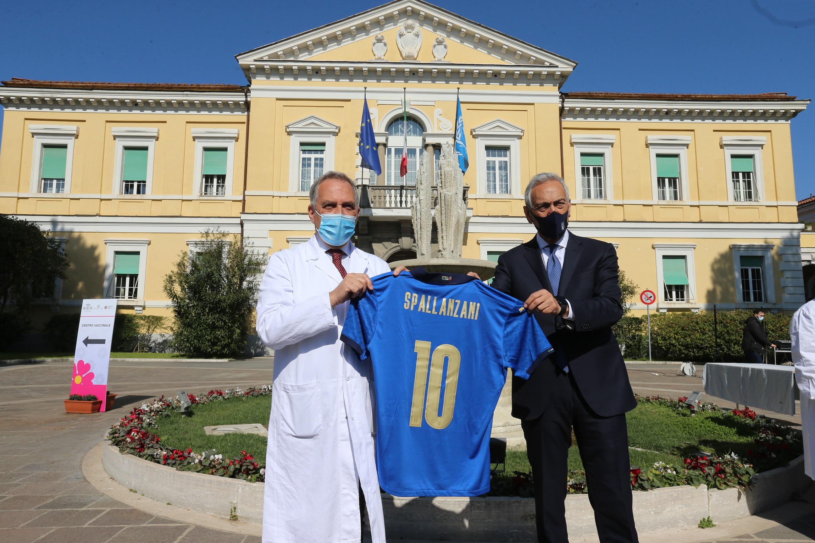 ROME, ITA-Mar 2: FIGC President Gabriele Gravina visits Spallanzani hospital Mar2, 2020 in Rome, Italy. (Photo by Paolo Bruno/Getty Images)