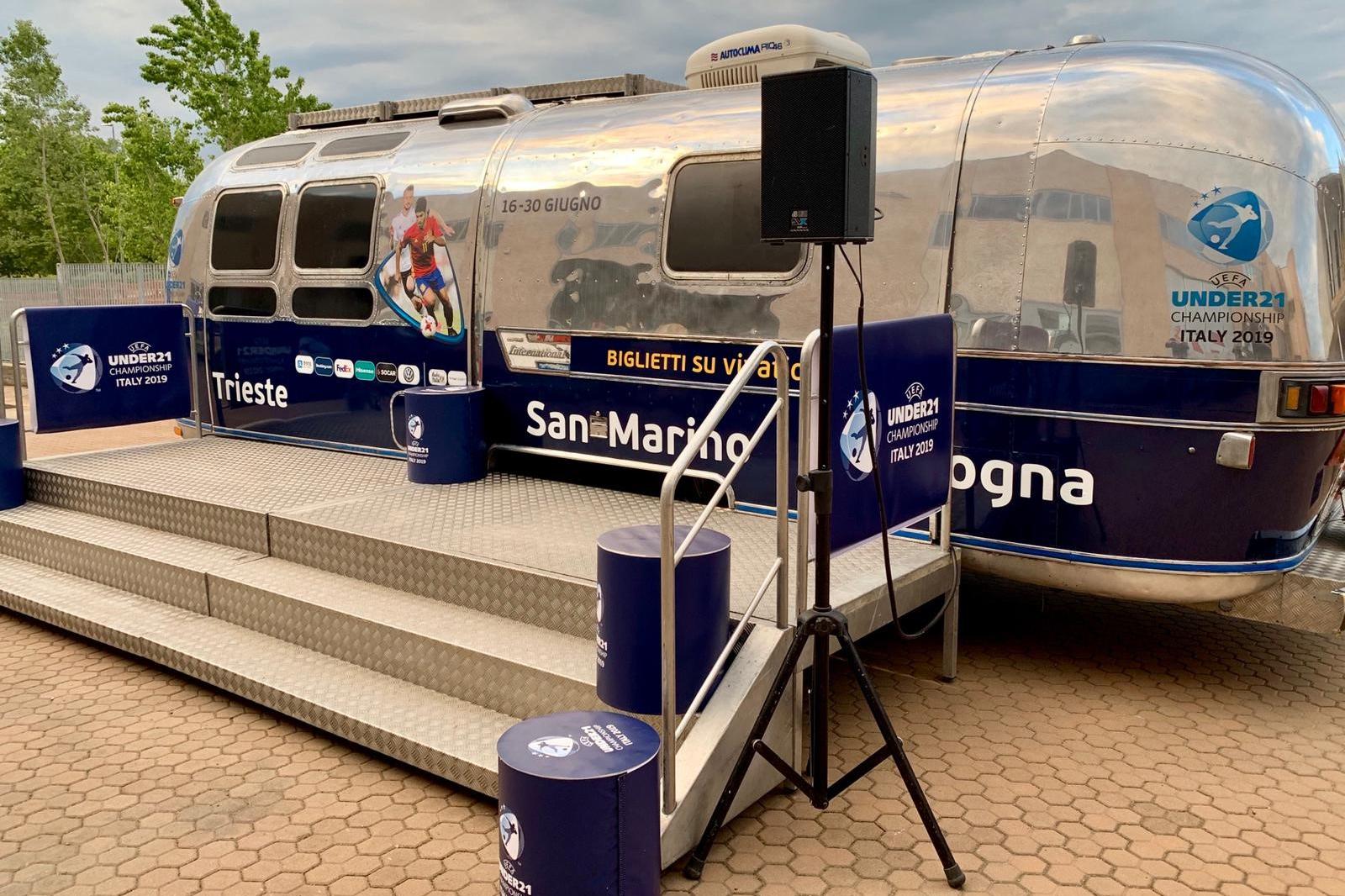 L’airstream di UEFA Euro Under 21 fa tappa a Bologna, sede della gara inaugurale