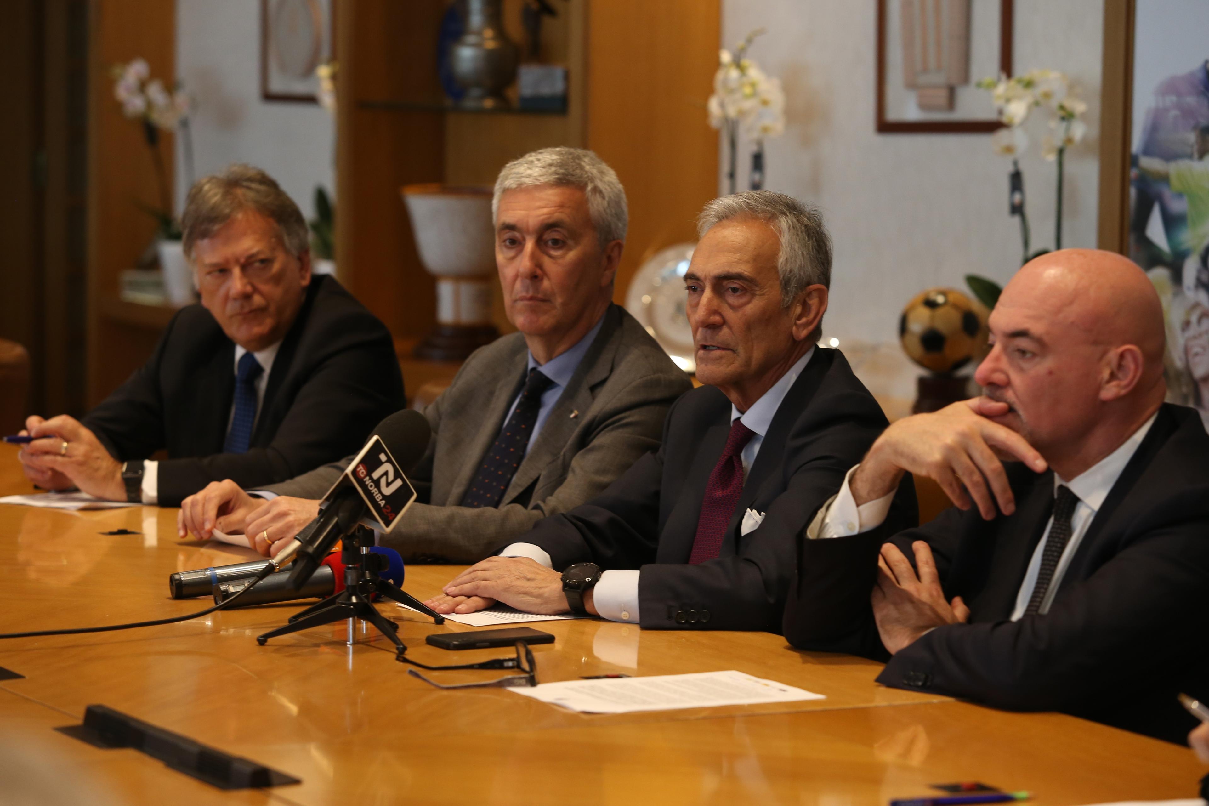 ROME, ITALY - MAY 16:  Cosimo Sibilia, Gabriele Gravina and Marco Brunelli of FIGC attend a press conference after the Italian Football Federation (FIGC) Council meeting on May 16, 2019 in Rome, Italy.  (Photo by Paolo Bruno/Getty Images)\\r\\r