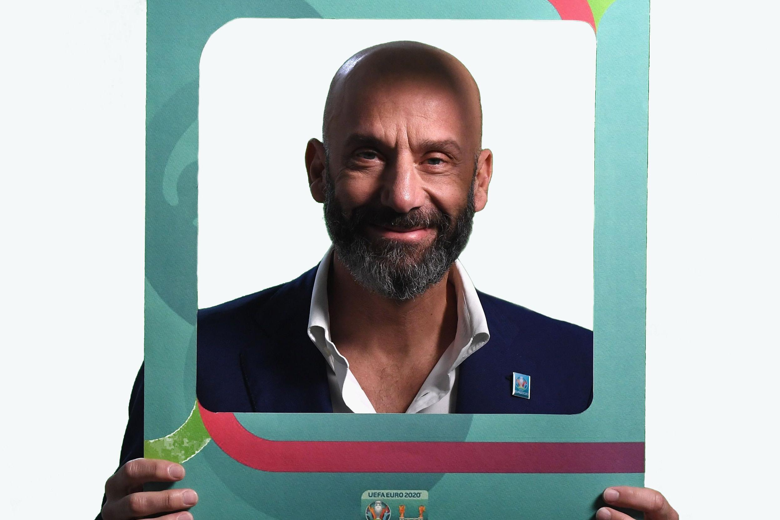 L’ambassador Vialli diventa \"figurina\". Anche i Volontari di Roma protagonisti di un album