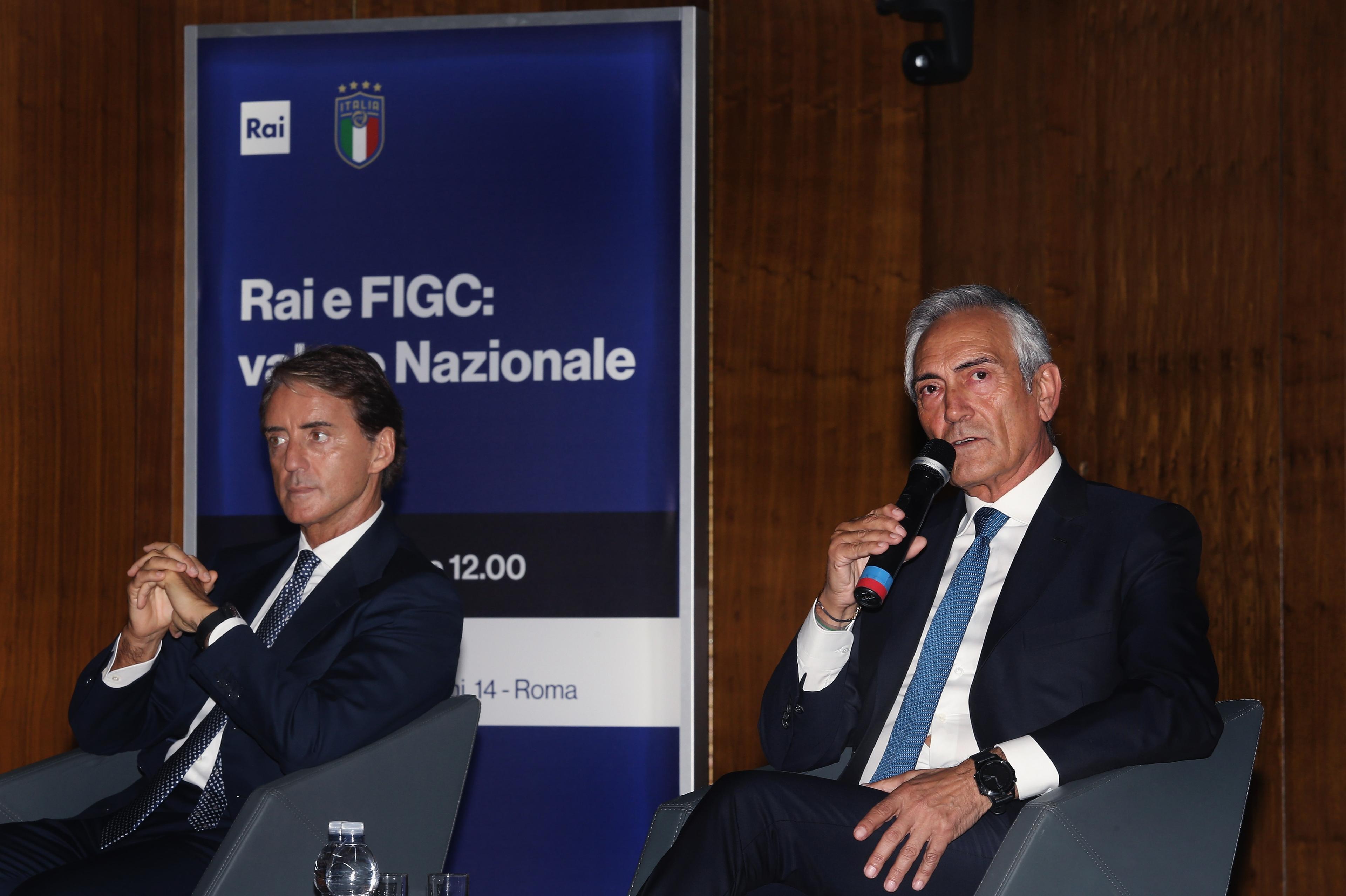 ROME, ITALY - OCTOBER 21: (L-R) Italy head coach Roberto Mancini and FIGC President Gabriele Gravina attends the unveiling of a partnership between RAI and FIGC at Rai viale Mazzini on October 21, 2019 in Rome, Italy. (Photo by Paolo Bruno/Getty Images) *** Local Caption *** Roberto Mancini; Gabriele Gravina