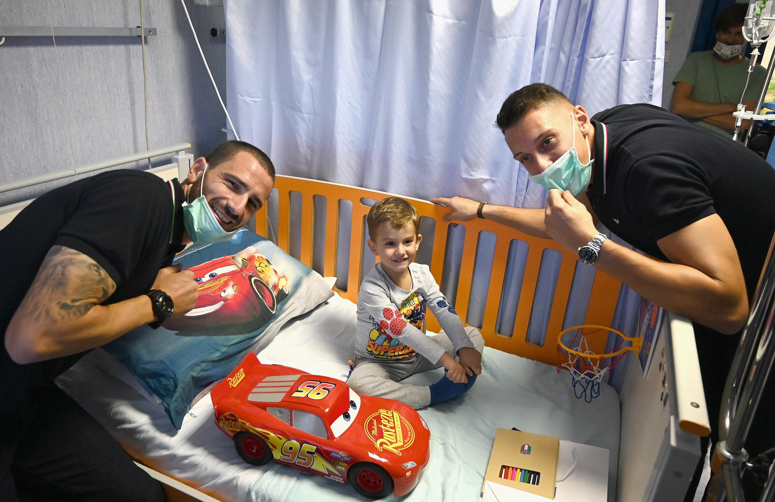ROME, ITALY - OCTOBER 10: Players of Italy visit Bambin Gesu Hospital on October 10, 2019 in Roma, Italy. (Photo by Claudio Villa/Getty Images)