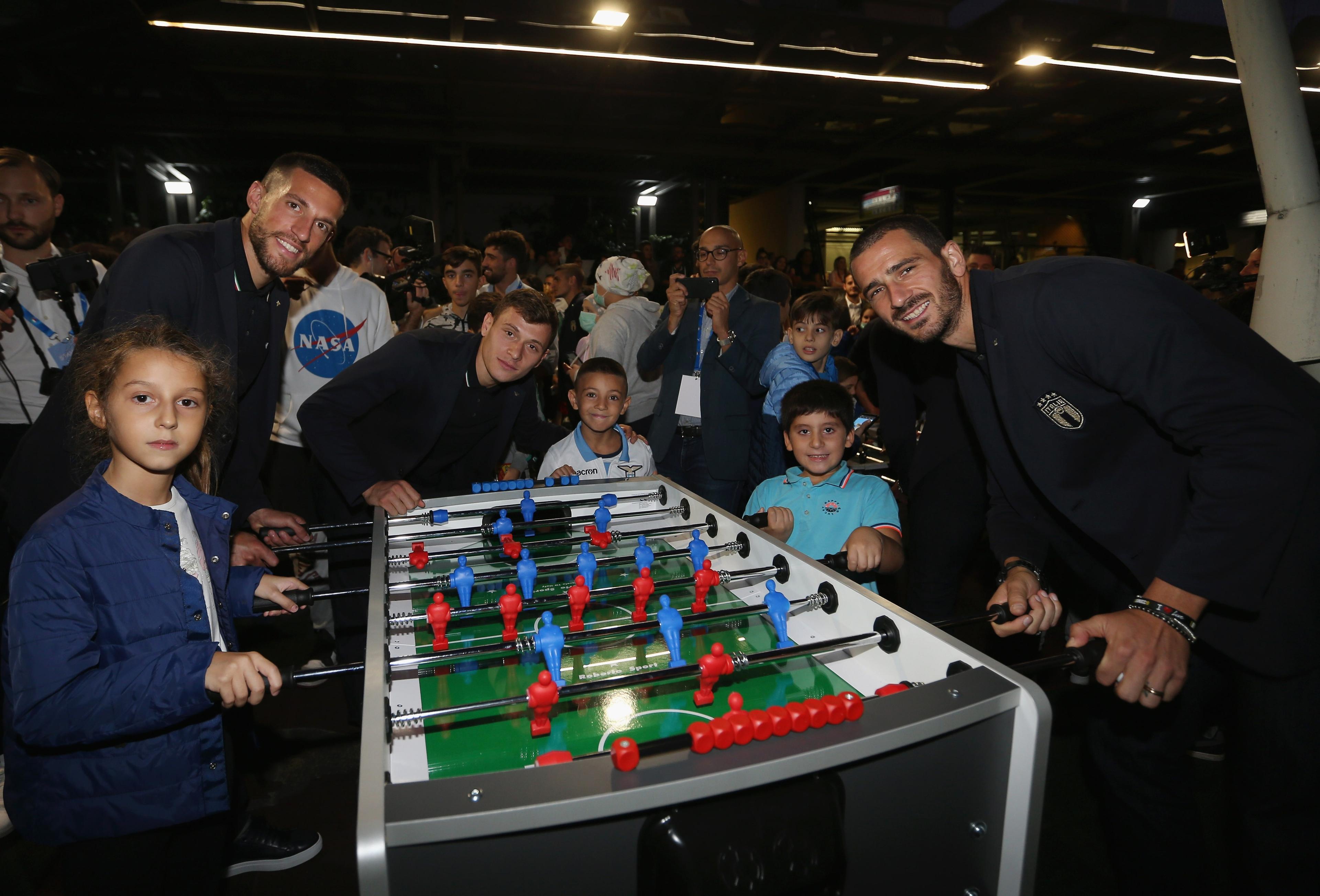 ROME, ITALY - OCTOBER 10: Italy players visit the 'Bambin Gesu' Hospital on October 10, 2019 in Rome, Italy. (Photo by Paolo Bruno/Getty Images)