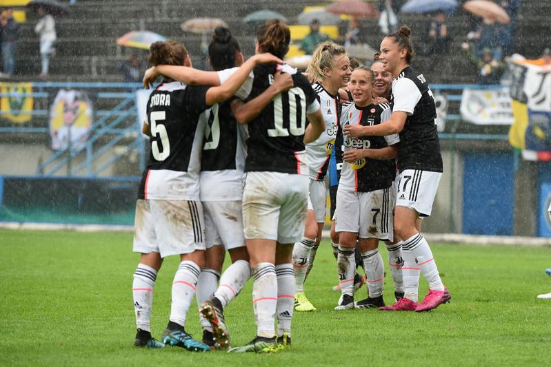 Futuro del Calcio Femminile: nuove norme e via al professionismo nel 2022. Scudetto alla Juventus, Serie B a 14