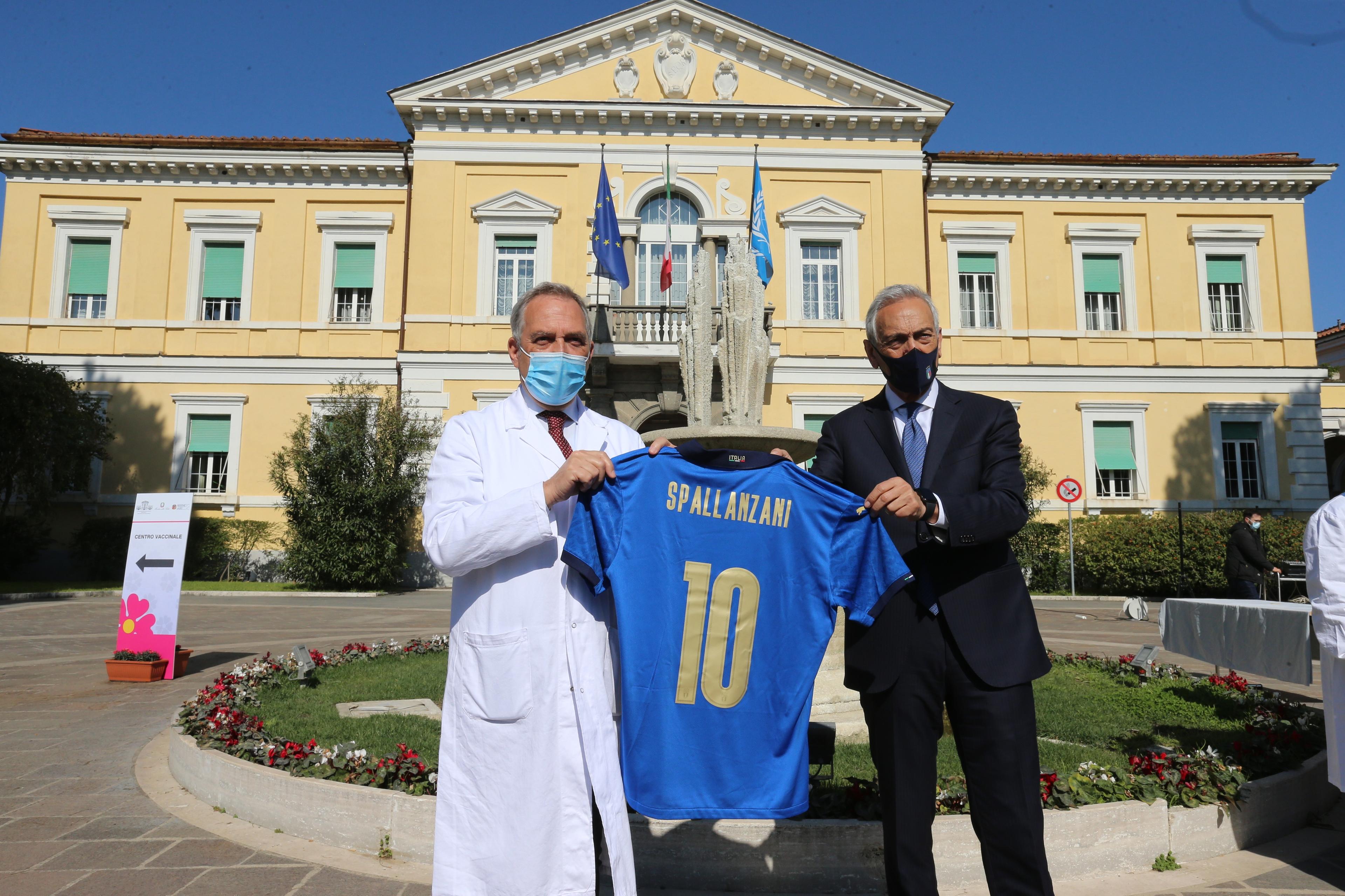 ROME, ITA-Mar 2: FIGC President Gabriele Gravina visits Spallanzani hospital Mar2, 2020 in Rome, Italy.  (Photo by Paolo Bruno/Getty Images)