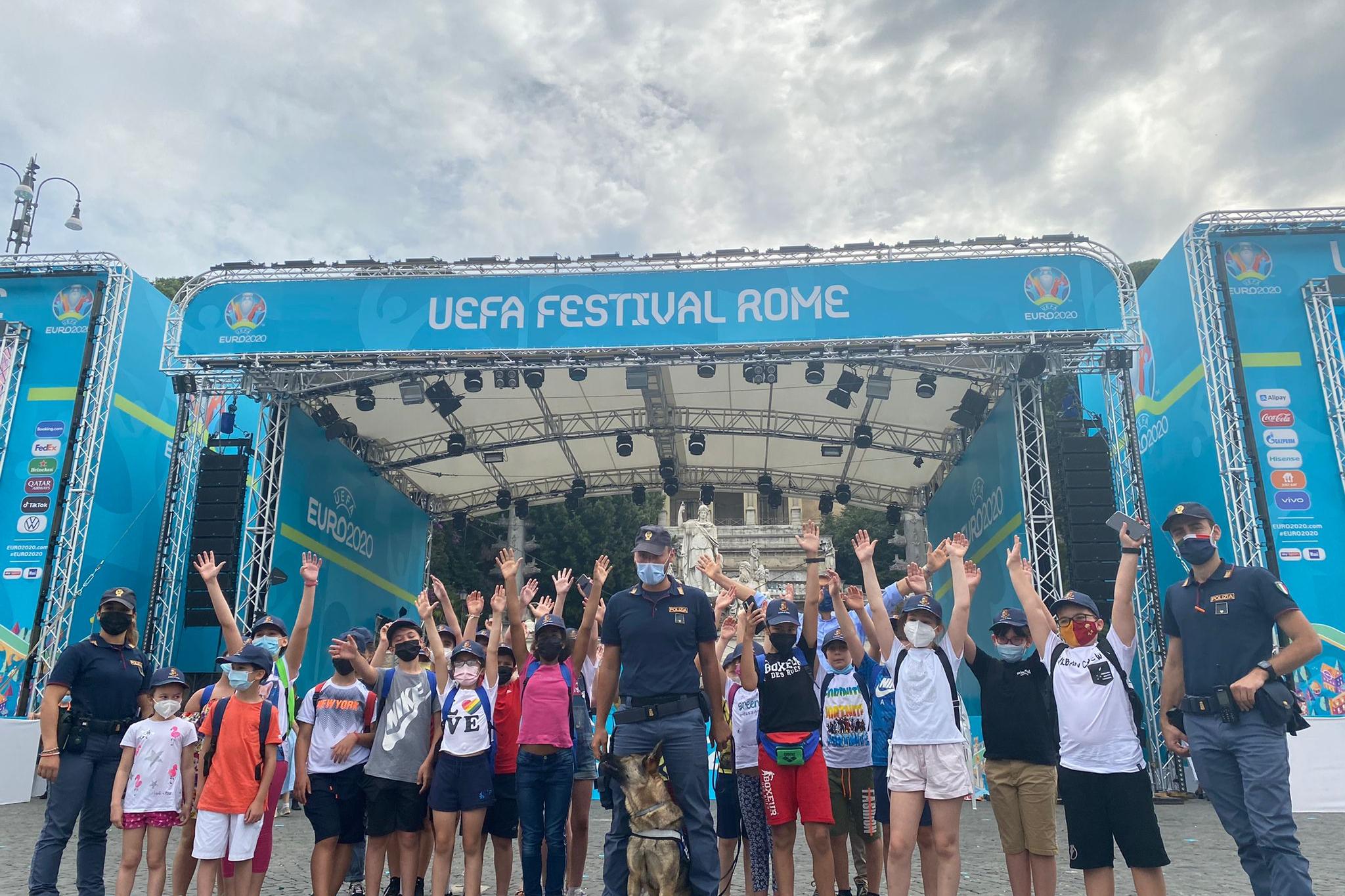 Football Village, le squadre cinofile della Polizia di Stato in Piazza del Popolo per una prova dimostrativa
