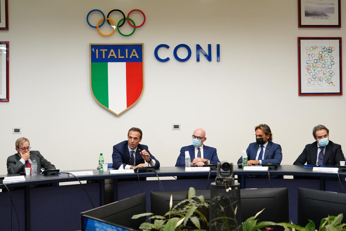 Roma, 08 Novembre 2021 Progetto Coni - Figc Ò Performance ItaliaÓ Presentazione del progetto realizzato dallÕIstituto di Scienza dello Sport e dal Club Italia, consiste in una serie di programmi didattici in formato audio-video destinati agli staff tecnici con lÕobiettivo di contribuire al miglioramento delle prestazioni sportive e alla riduzione degli infortuni Ph Pagliaricci/Coni