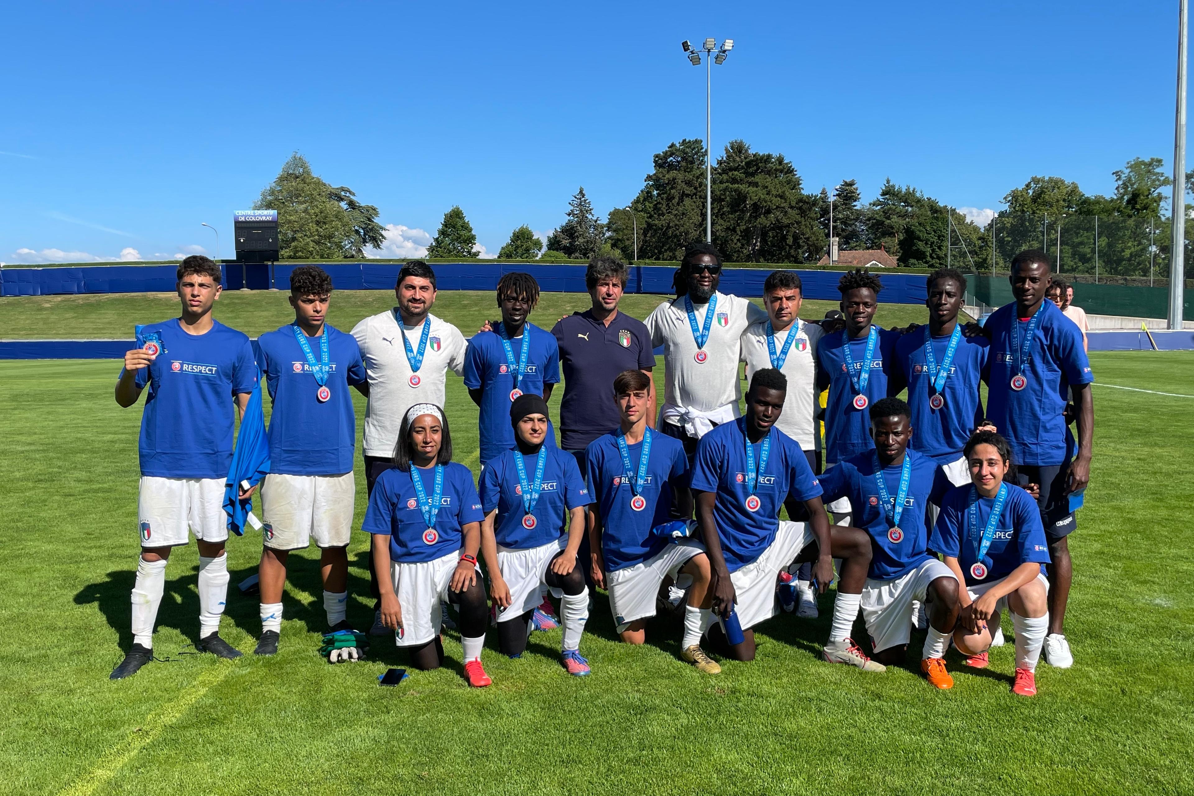 Il Team Italy si aggiudica il terzo posto a 'Unity Euro Cup 2022', il torneo per rifugiati promosso da UEFA e UNHCR