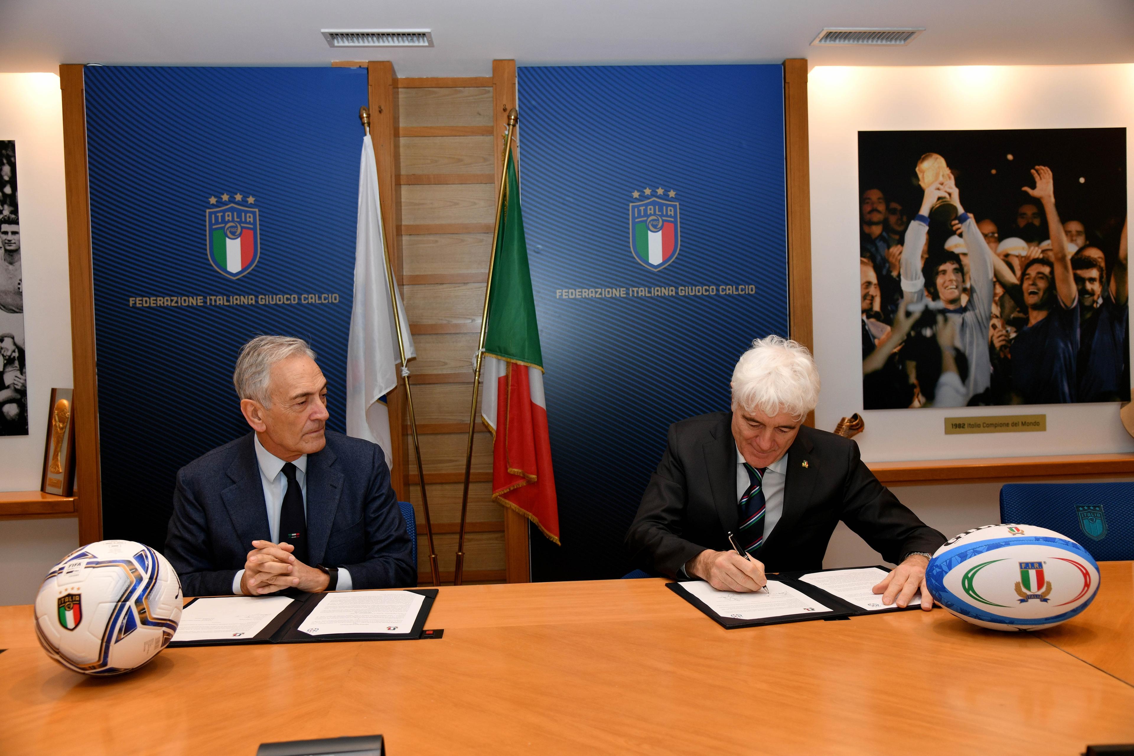Accordo FIGC e Federugby Il Presidente della FIGC Gabriele Gravina e Il Presidente dell fedrugby Marzio Innocenti Roma, 17 Dicembre 2021 © Marco Rosi / Gettyimages