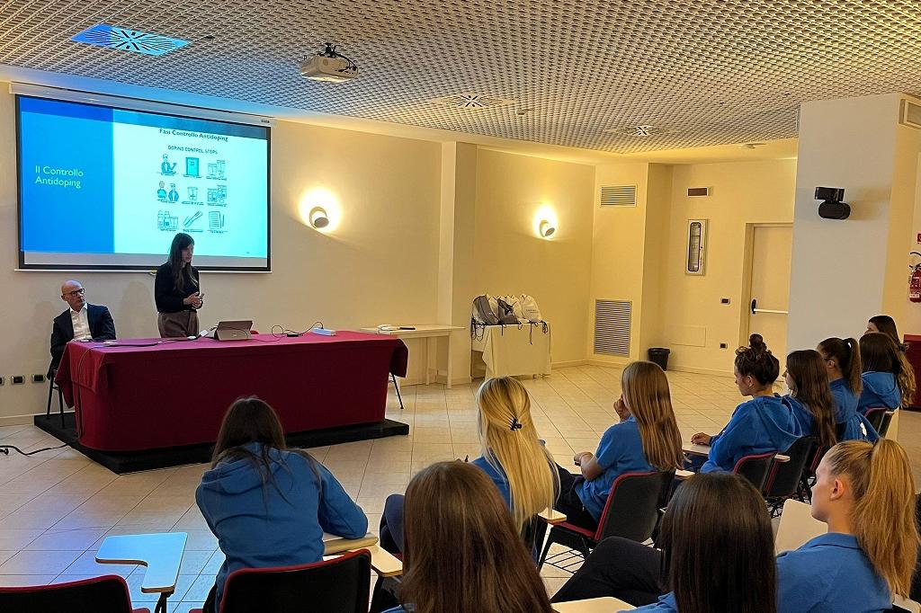 Progetto HatTrick V: incontro sul tema del doping con la Nazionale Under 17 Femminile
