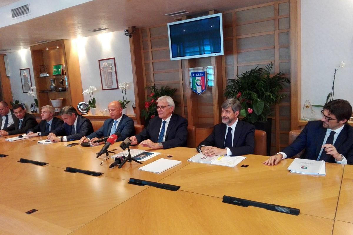 Rizzoli nuovo designatore della CAN A. Tavecchio: \"Guiderà gli arbitri verso importanti traguardi\"