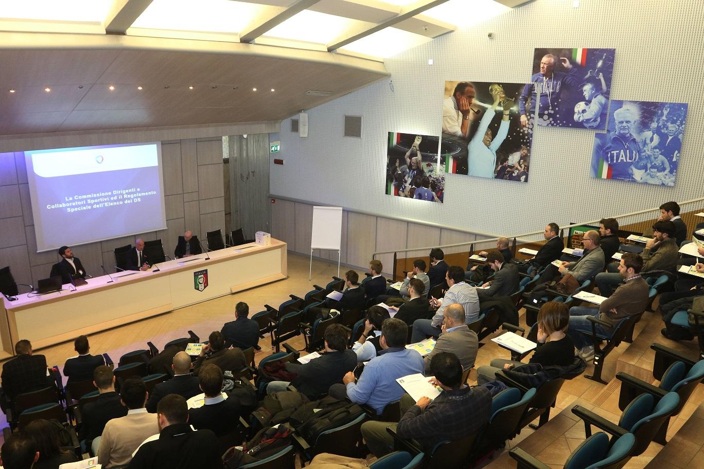 INIZIO CORSO DIRETTORI SPORTIVI AL CENTRO TECNICO DI COVERCIANO PRESENTI FELICE ACCAME ,CLAUDIO GARZELLI E ALBERTO ZAMBONI \\r\\rCGE FOTOGIORNALISMO\\r\\r\\r\\r\\r\\r \\r\\r
