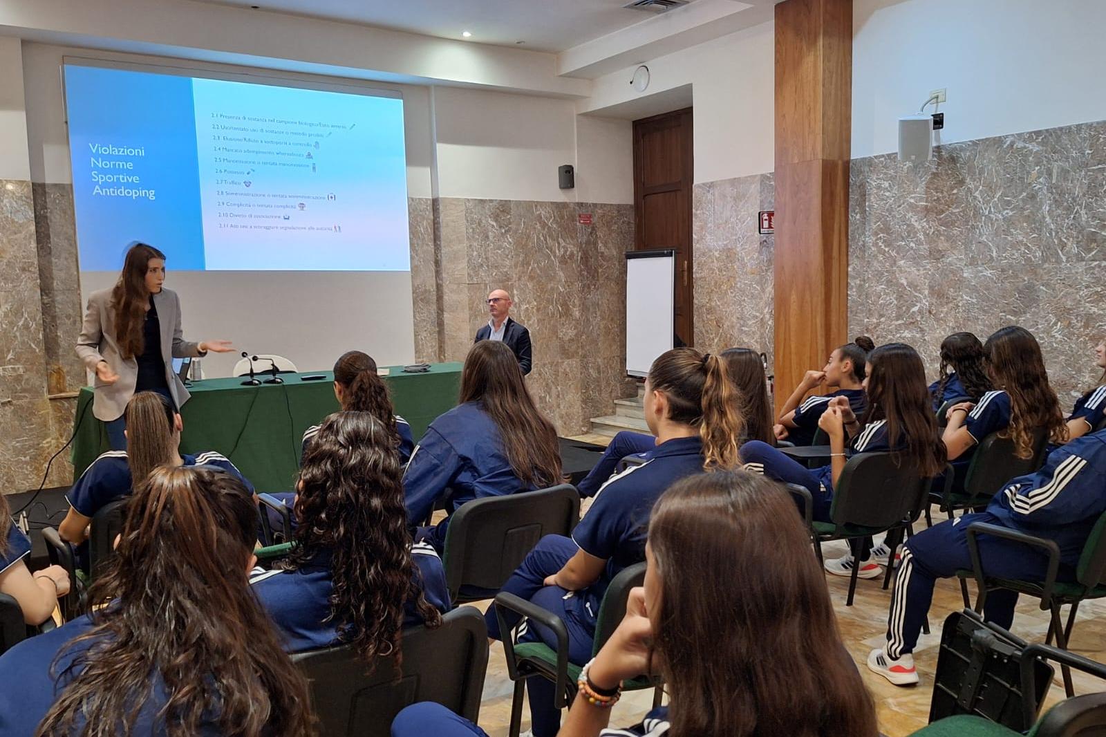La Commissione Federale Antidoping e NADO Italia incontrano le Azzurrine dell’Under 17