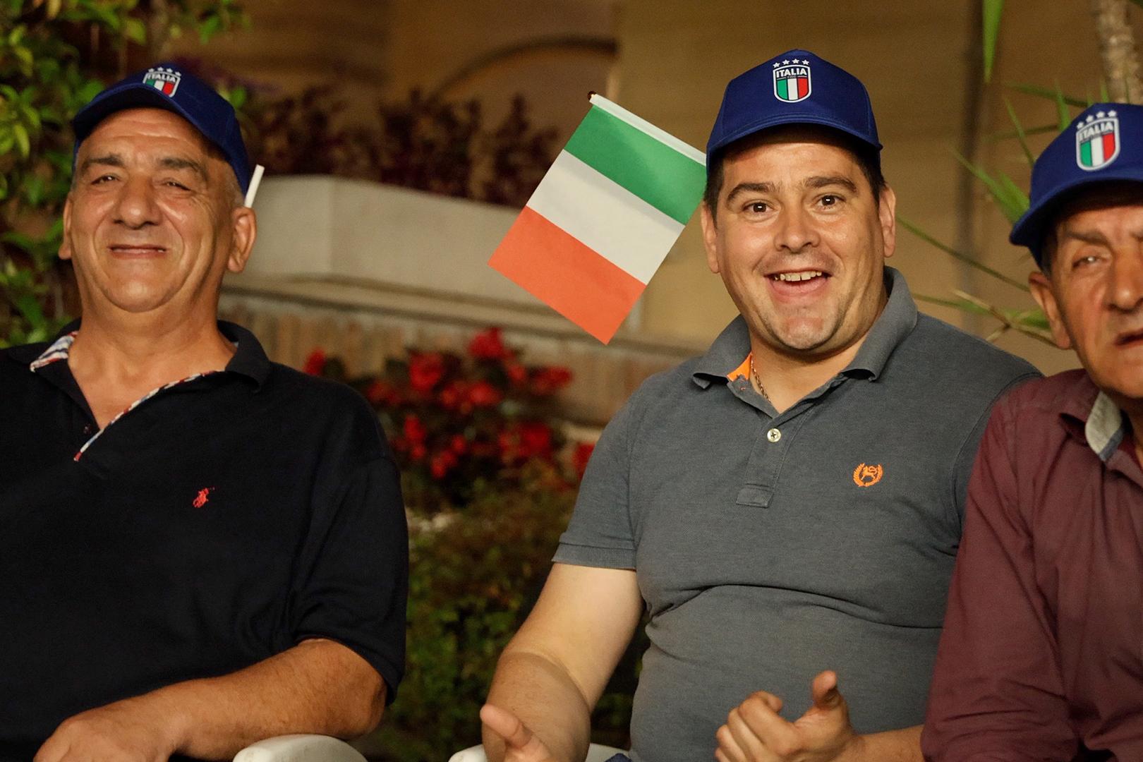 Su Vivo Azzurro TV Croazia-Italia vista con la Comunità di Sant'Egidio. Dall'esultanza per il gol di Zaccagni al tifo per l'\"amico\" Spalletti