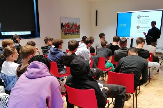Progetto HatTrick V: a Milanello l’incontro con l’Under 19 del Milan