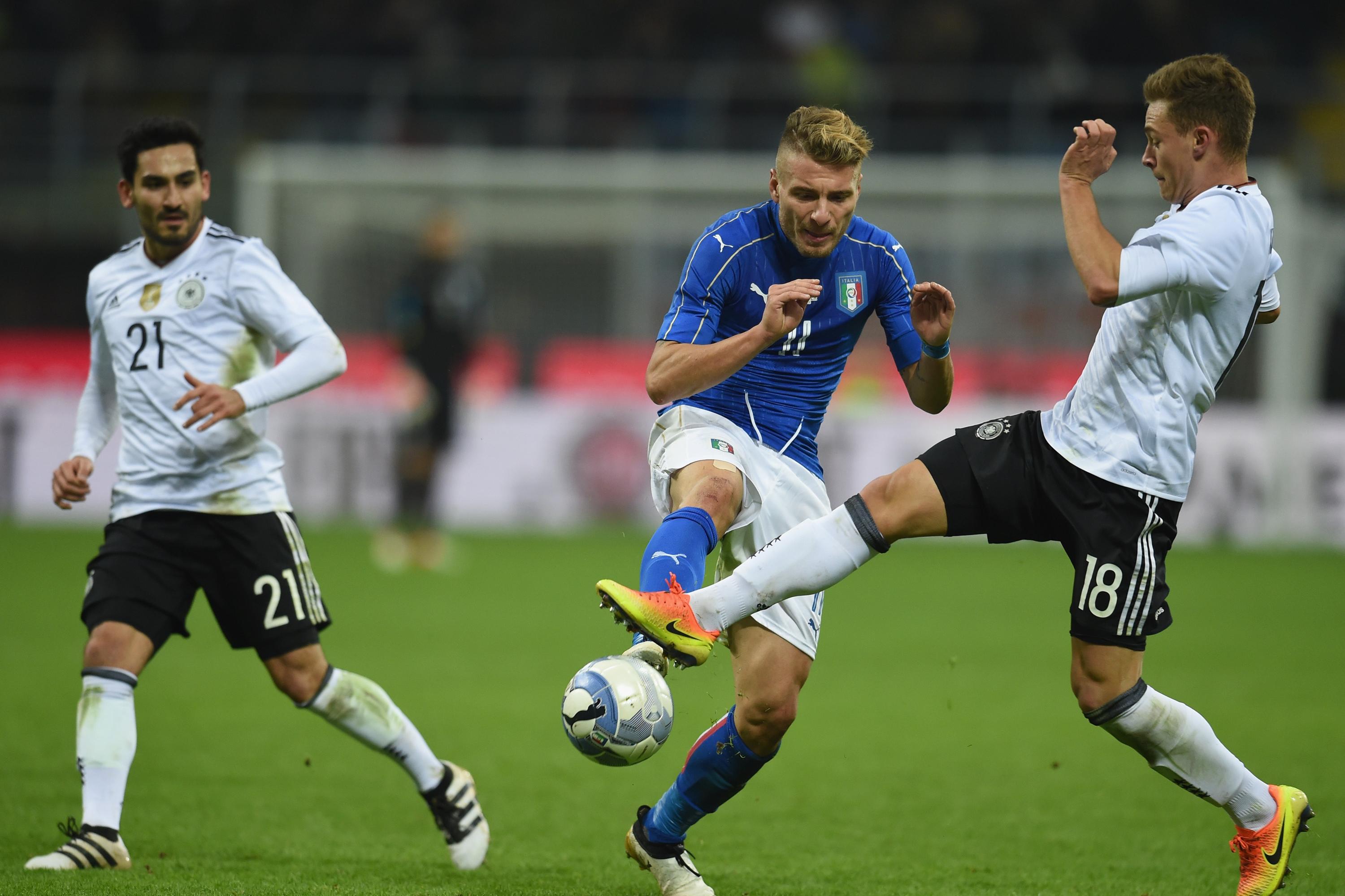 MILAN, ITALY - NOVEMBER 15:  Ciro Immobile of Italy in action during the International Friendly Match between Italy and Germany at Giuseppe Meazza Stadium on November 15, 2016 in Milan, .  (Photo by Claudio Villa/Getty Images)
