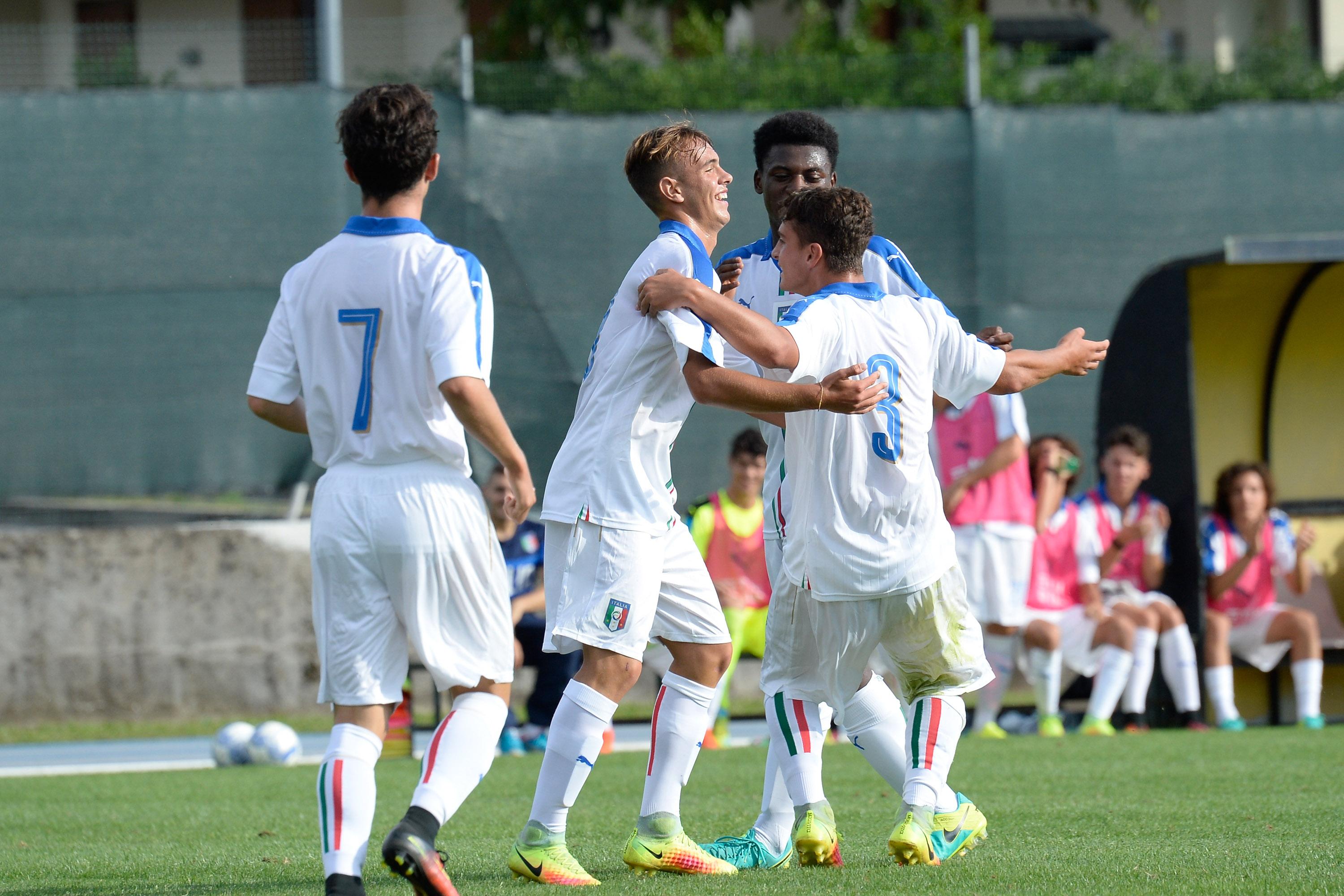 GAVARDO, ITALY - SEPTEMBER 06: Alessio Riccardi of Italy U16 celebrates after scoring his team\\'s second goal during the international friedly match between Italy U16 and Switzerland U16 at stadio Wojtyla on September 6, 2016 in Gavardo, Italy. (Photo by Dino Panato/Getty Images)