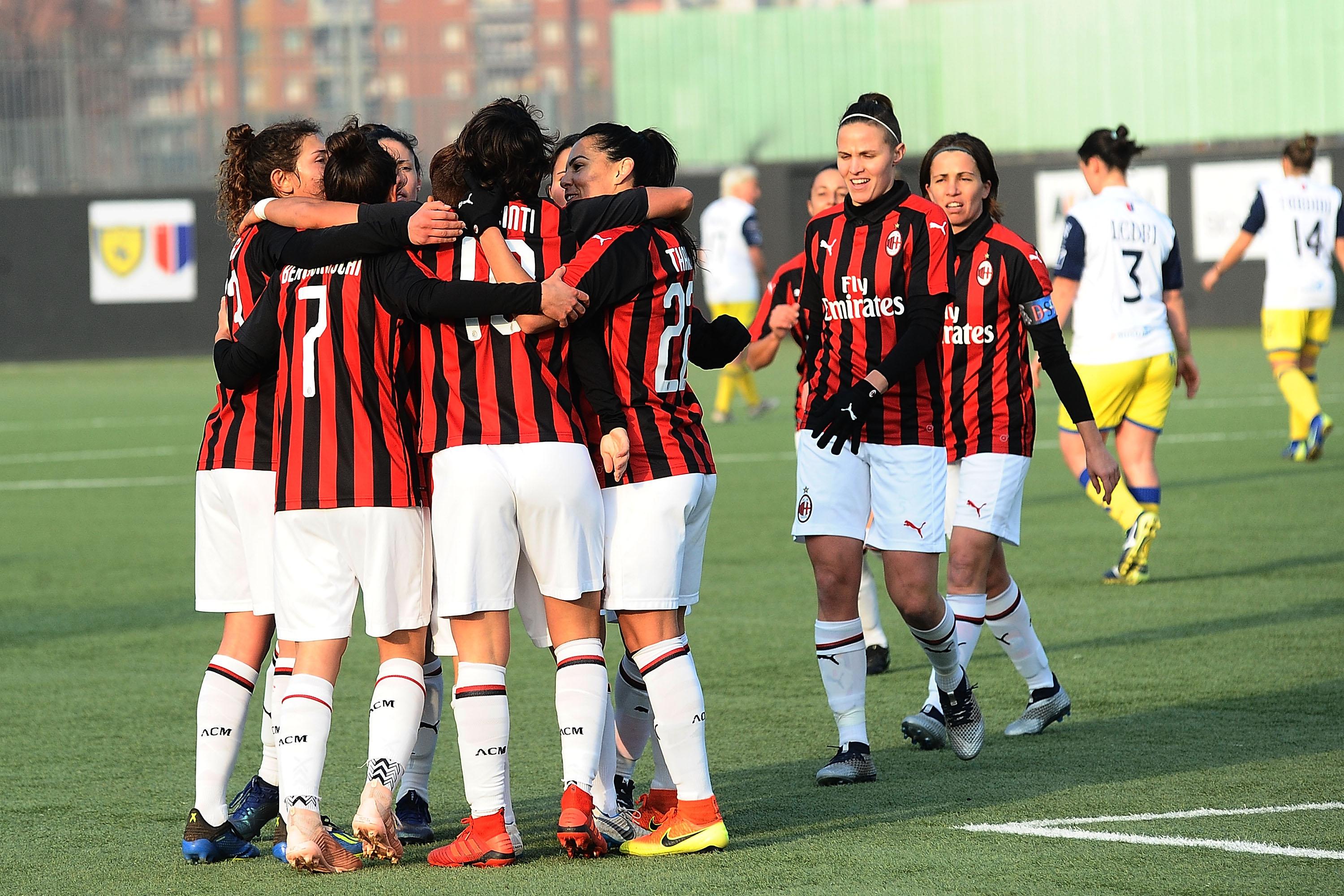 VERONA, ITALY - DECEMBER 22: Valentina Giacinti of AC Milan celebrates after scoring the opening goal during the Women Serie A Match between Chievo Verona and AC Milan on December 22, 2018 in Verona, Italy. (Photo by Mario Carlini / Iguana Press/Getty Images)