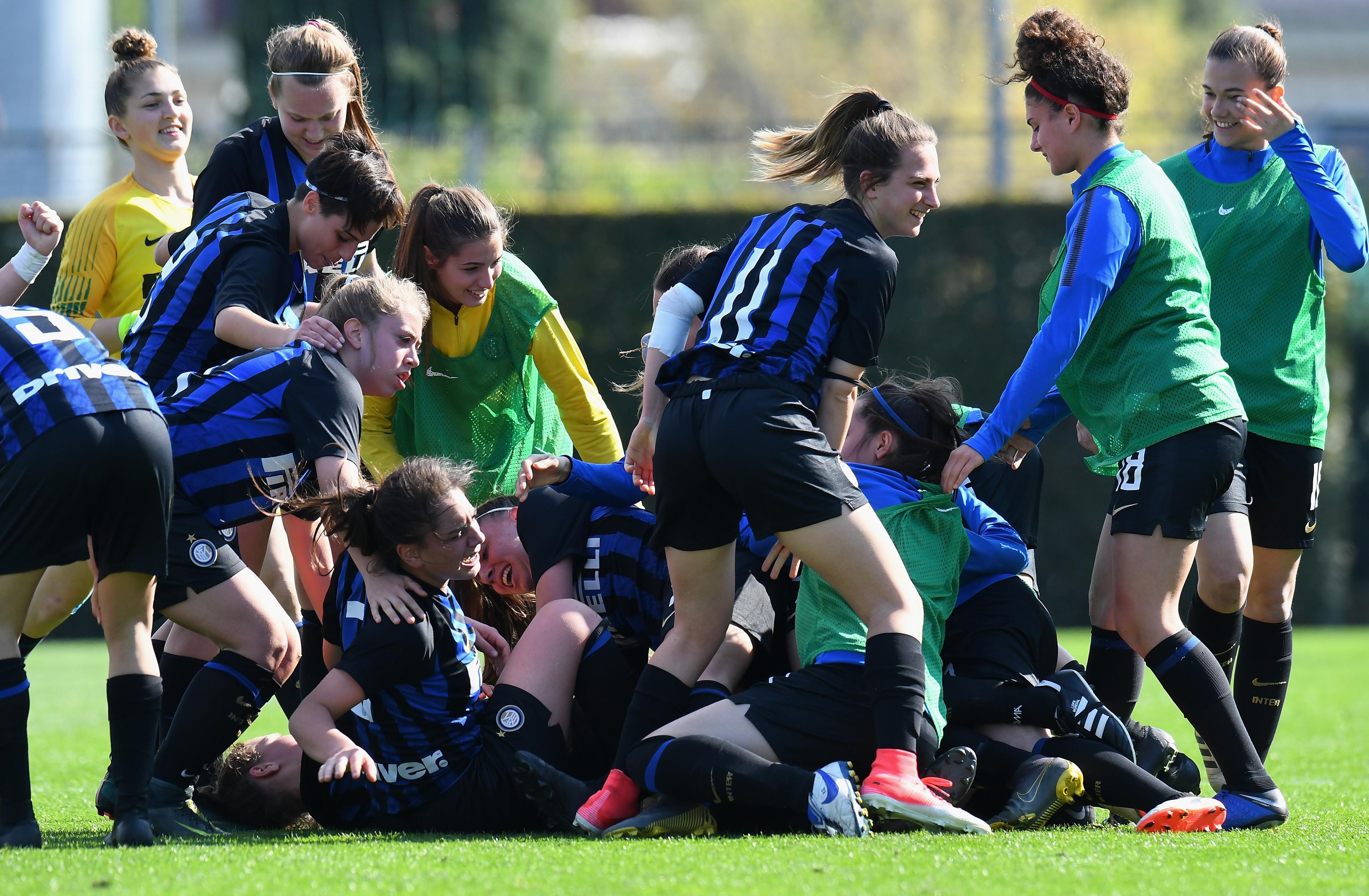 FLORENCE, ITALY - APRIL 15: during the Serie A Primavera Final Four first place match between Juventus U19 Women and AS Roma U19 Women at Centro Tecnico Federale di Coverciano on April 15, 2019 in Florence, Italy. (Photo by Alessandro Sabattini/Getty Images)