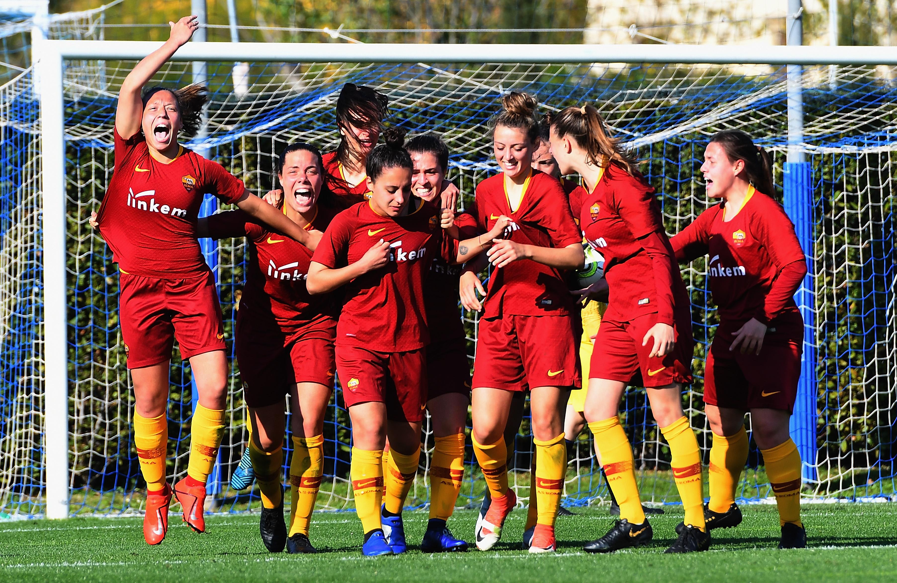 FLORENCE, ITALY - APRIL 15: during the Serie A Primavera Final Four first place match between Juventus U19 Women and AS Roma U19 Women at Centro Tecnico Federale di Coverciano on April 15, 2019 in Florence, Italy. (Photo by Alessandro Sabattini/Getty Images)
