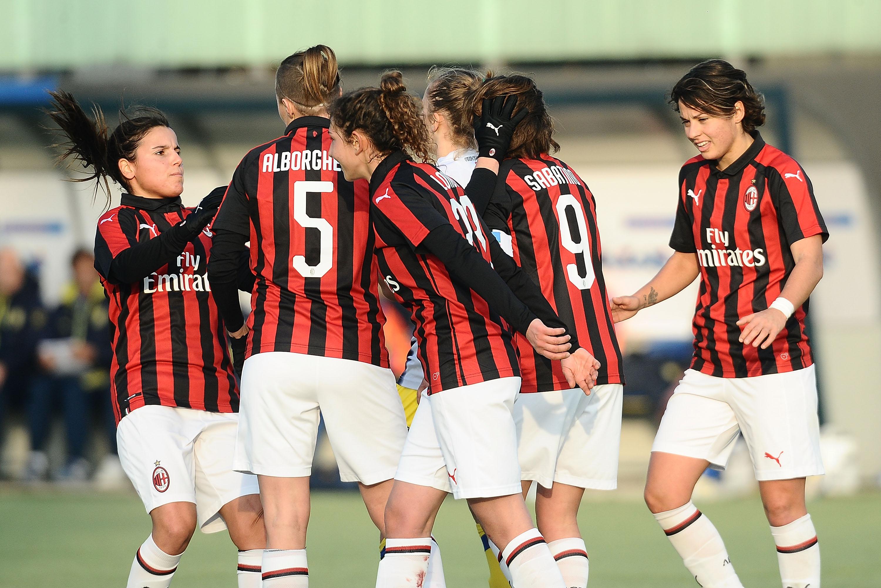 VERONA, ITALY - DECEMBER 22: Daniela Sabatino of AC Milan celebrates after scoring his team's third goal during the Women Serie A Match between Chievo Verona and AC Milan on December 22, 2018 in Verona, Italy. (Photo by Mario Carlini / Iguana Press/Getty Images)