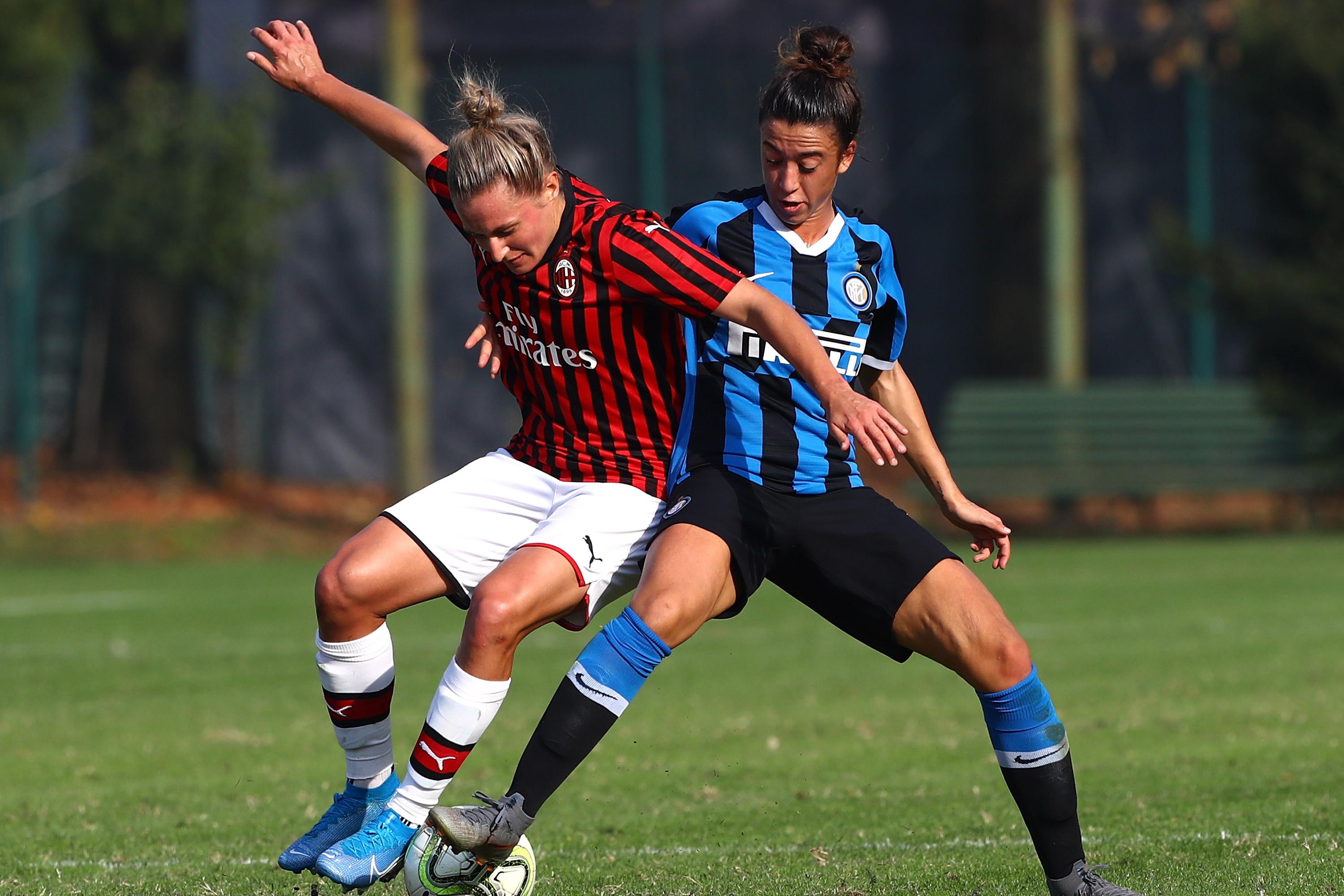 SESTO SAN GIOVANNI, ITALY - OCTOBER 13:  Dominika Conc of AC Milan competes for the ball with Martina Brustia of FC Internazionale during the Women Serie A match between FC Internazionale v AC Milan  on October 13, 2019 in Sesto San Giovanni, Italy.  (Photo by Marco Luzzani - Inter/Inter via Getty Images)
