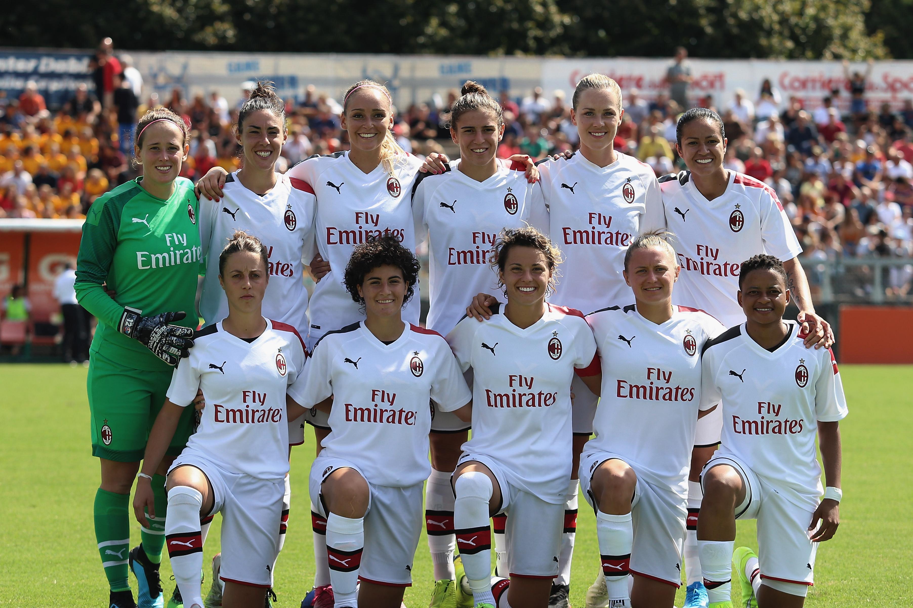 ROME, ITALY - SEPTEMBER 15:   AC Milan team poses during the Women Serie A match between AS Roma and AC Milan at Tre Fontane sport centre on September 15, 2019 in Rome, Italy.  (Photo by Paolo Bruno/Getty Images)