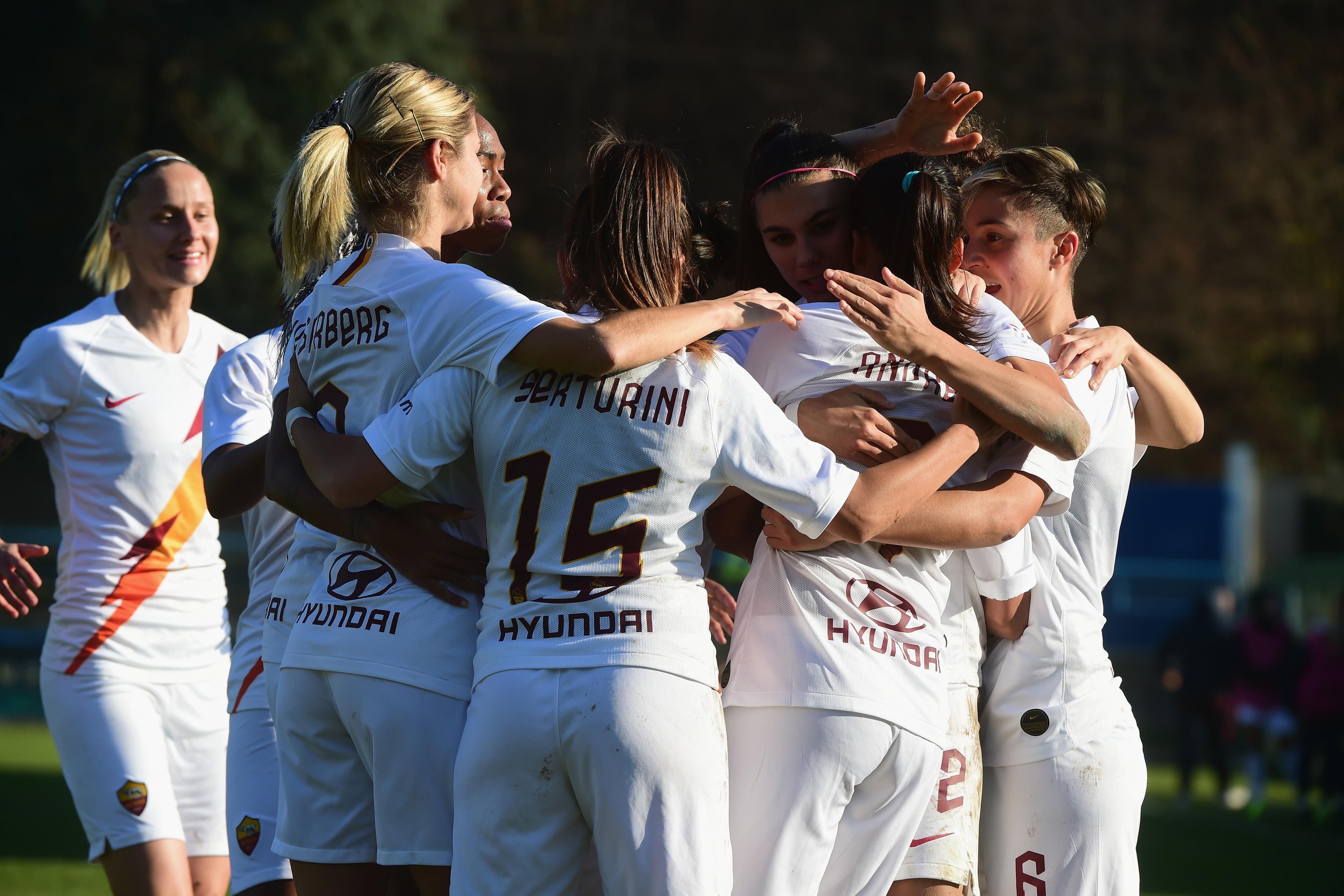 SOLBIATE ARNO, ITALY - DECEMBER 08:  (R)Andressa Alves Da Silva of AS Roma Women celebrates with her teammates her first goal during the Women Serie A match between FC Internazionale and AS Roma at Campo Sportivo F. Chinetti on December 8, 2019 in Solbiate Arno, Italy.  (Photo by Pier Marco Tacca/Getty Images)