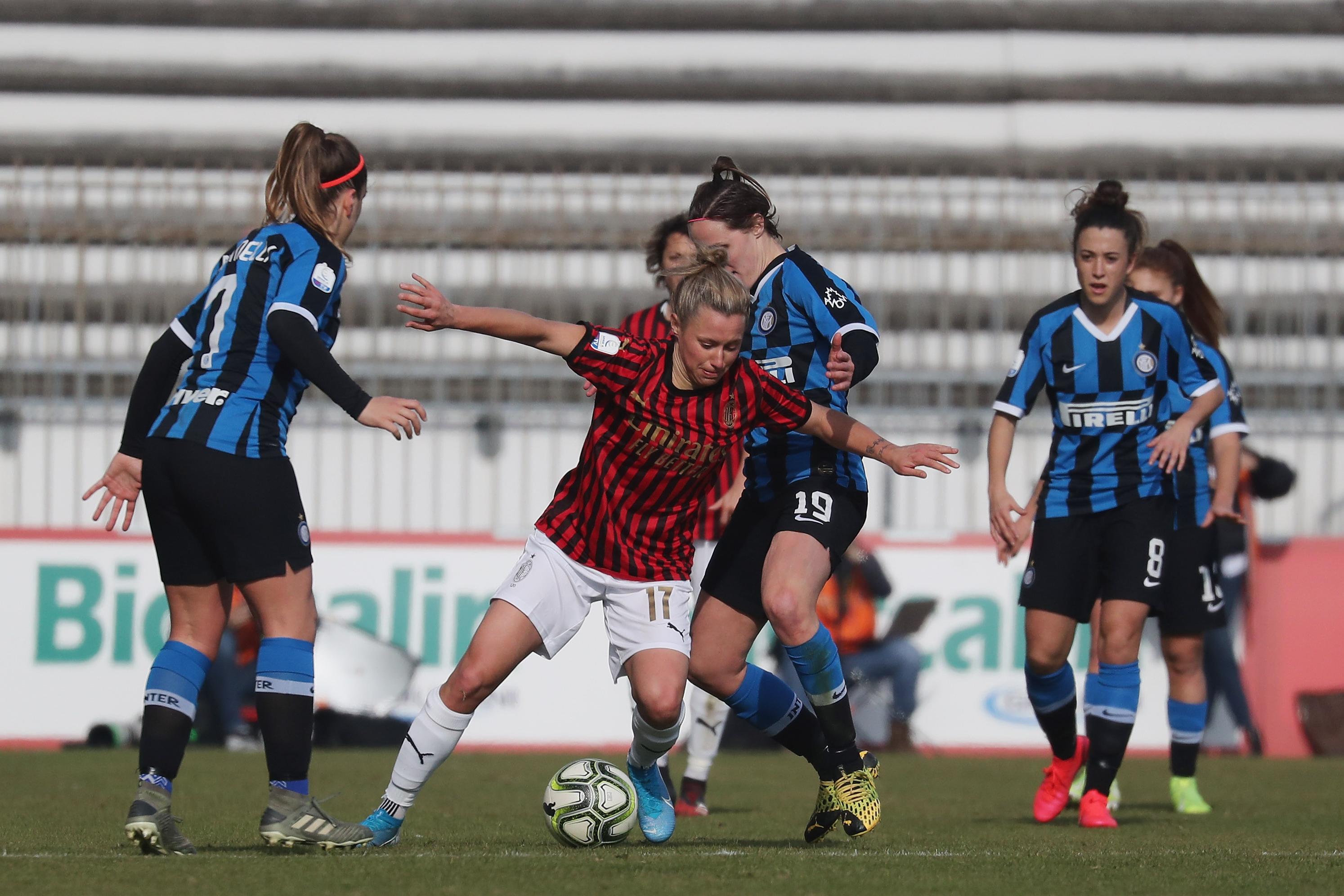 MONZA, ITALY - FEBRUARY 02:  Lisa Alborghetti of Inter competes for the ball with Nora Heroum of Milan during the Women Serie A match between AC Milan and FC Internazionale at Campo Sportivo F. Chinetti on February 2, 2020 in Monza, Italy.  (Photo by Maurizio Lagana/Getty Images)