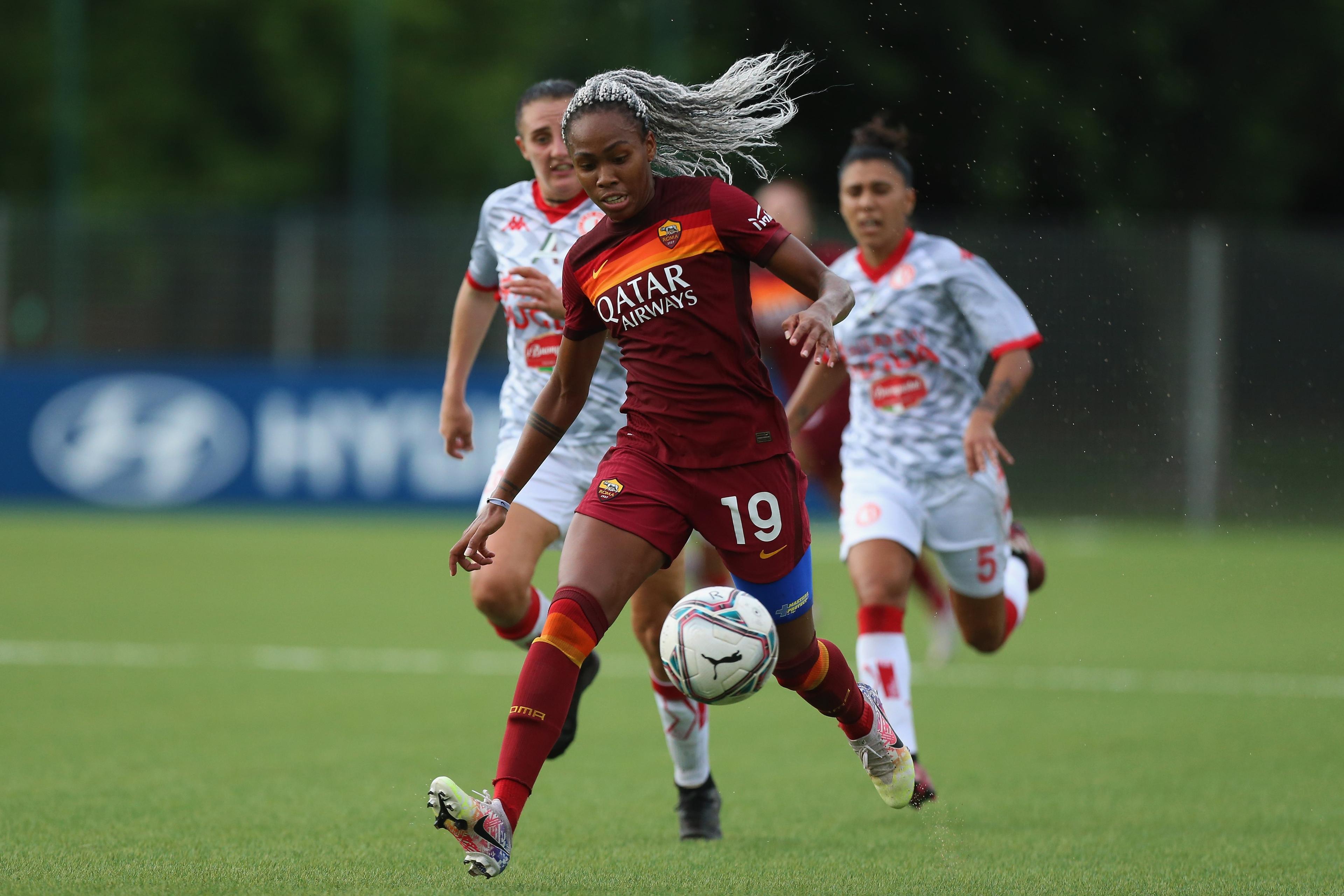 ROME, ITALY - AUGUST 30:  Lindsey Thomas of AS Roma in action during the women Serie A match between AS Roma and Pink Bari at Centro Sportivo Fulvio Bernardini on August 30, 2020 in Rome, Italy.  (Photo by Paolo Bruno/Getty Images)