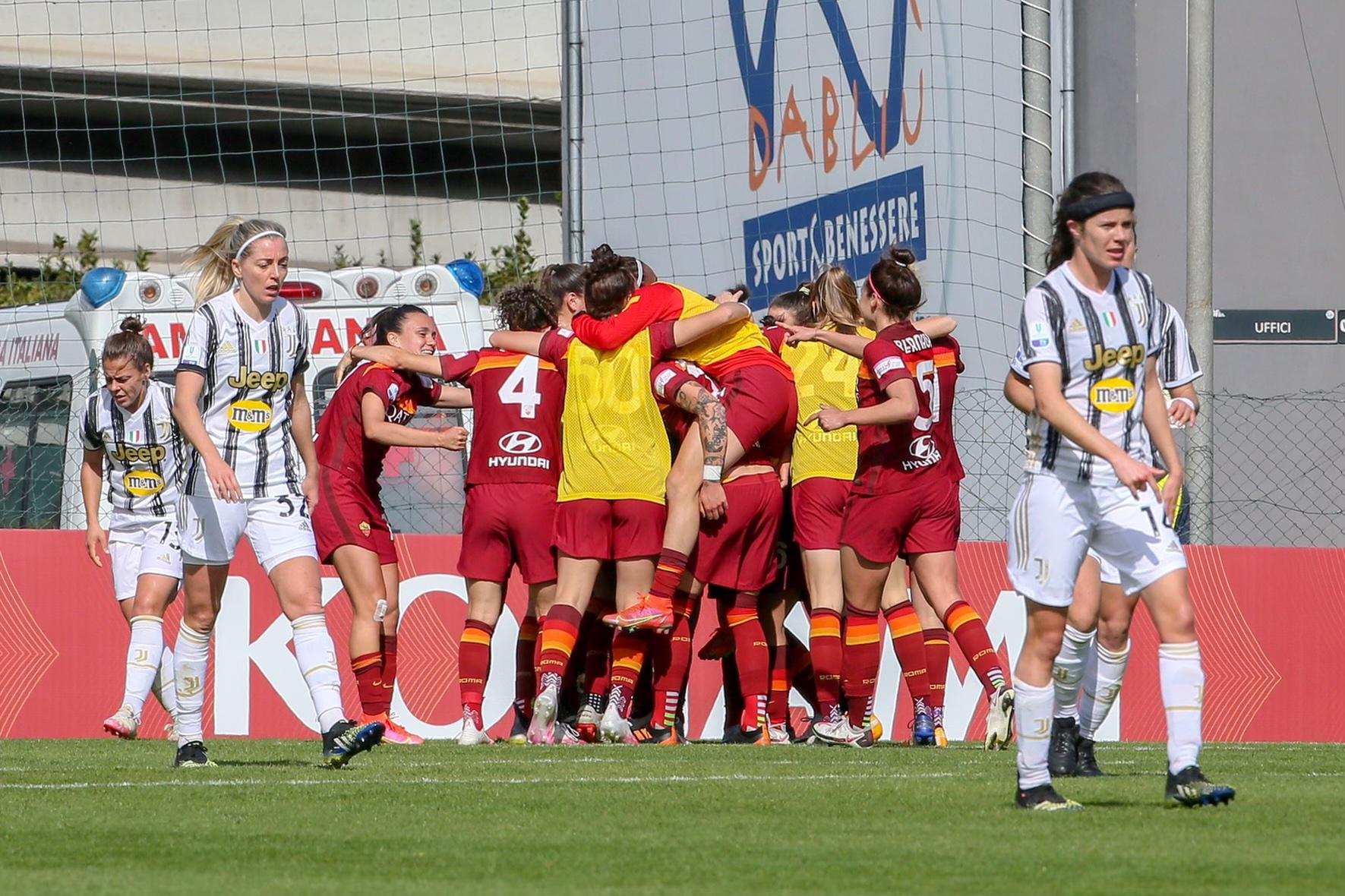 La Roma si aggiudica 2-1 la semifinale d’andata con la Juve, oggi in campo Inter e Milan