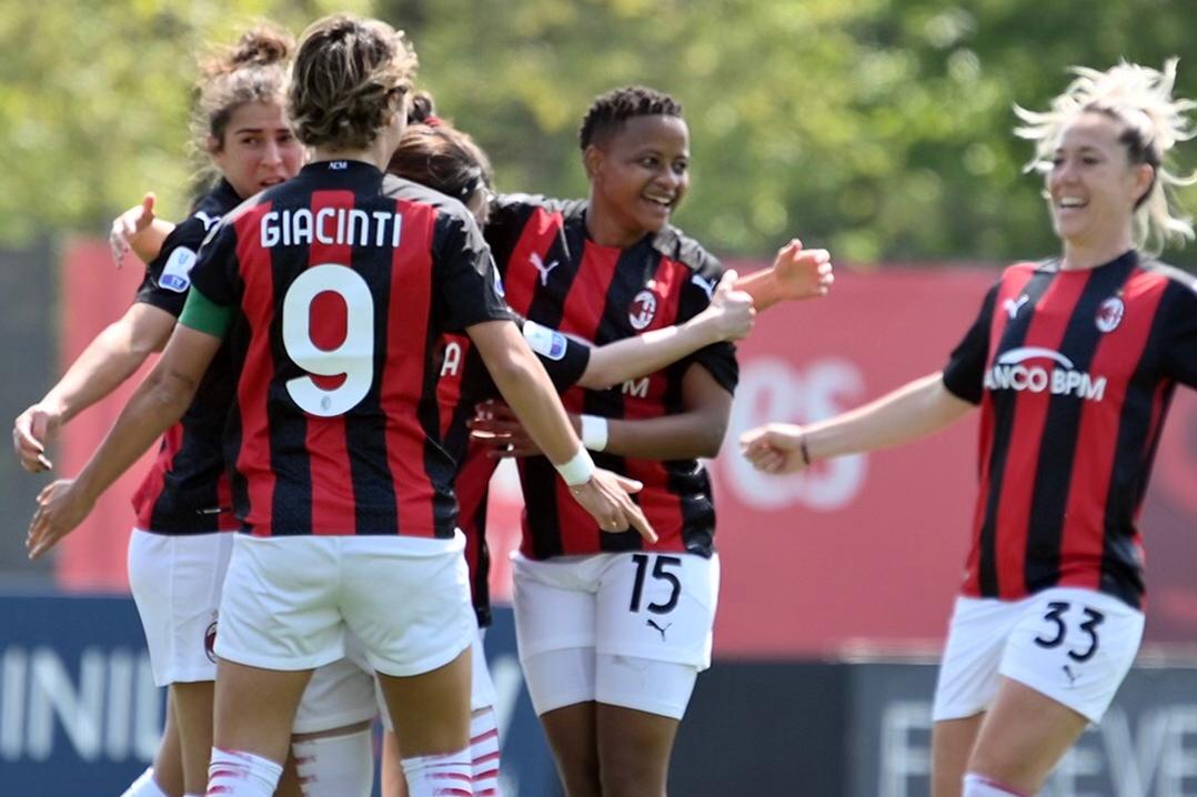Il Milan batte l’Inter 4-2 e vola in finale, ora tocca a Juventus e Roma
