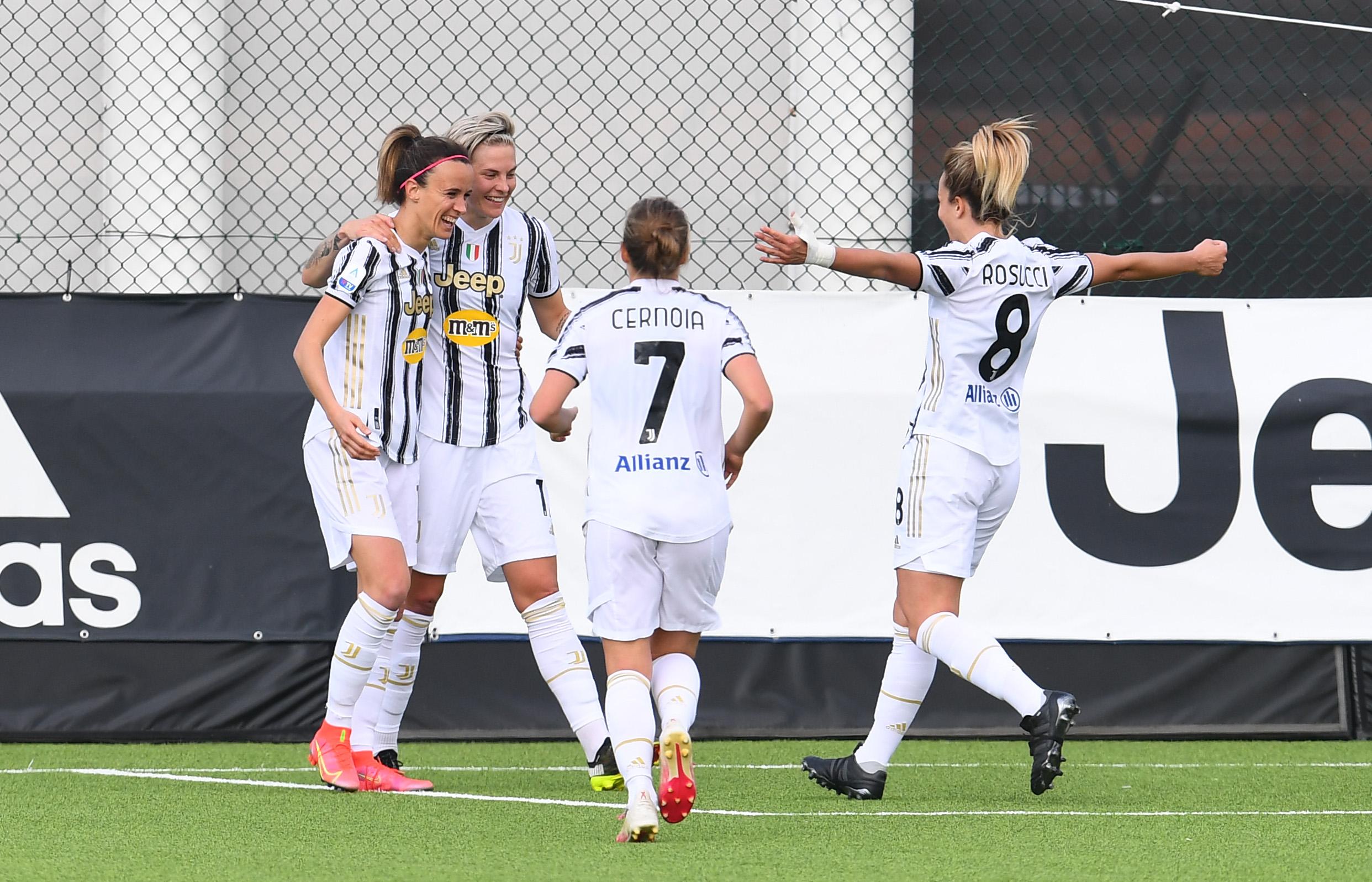 VINOVO, ITALY - MARCH 07: Lina Hurtig of Juventus celebrates after scoring the second goal during the Women Serie A match between Juventus and AC Milan at Juventus Center Vinovo on March 07, 2021 in Vinovo, Italy. (Photo by Claudio Villa/Getty Images)