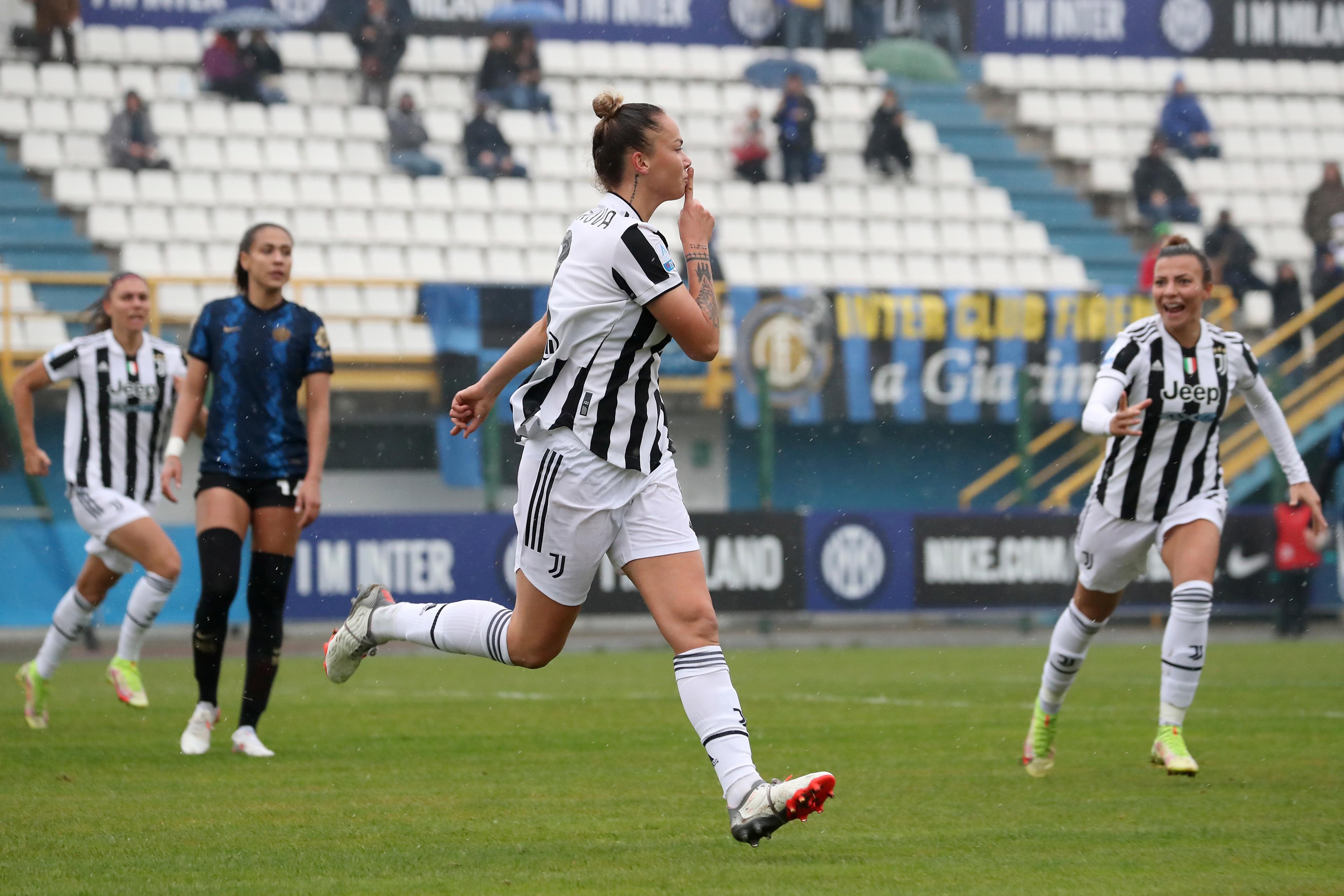 SESTO SAN GIOVANNI, ITALY - OCTOBER 30: Andrea Staskova of Juventus celebrates after scoring the his team\\'s second goal during the Women Serie A match between FC Internazionale and Juventus at Stadio Breda on October 30, 2021 in Sesto San Giovanni, Italy. (Photo by Juventus FC/Juventus FC via Getty Images)