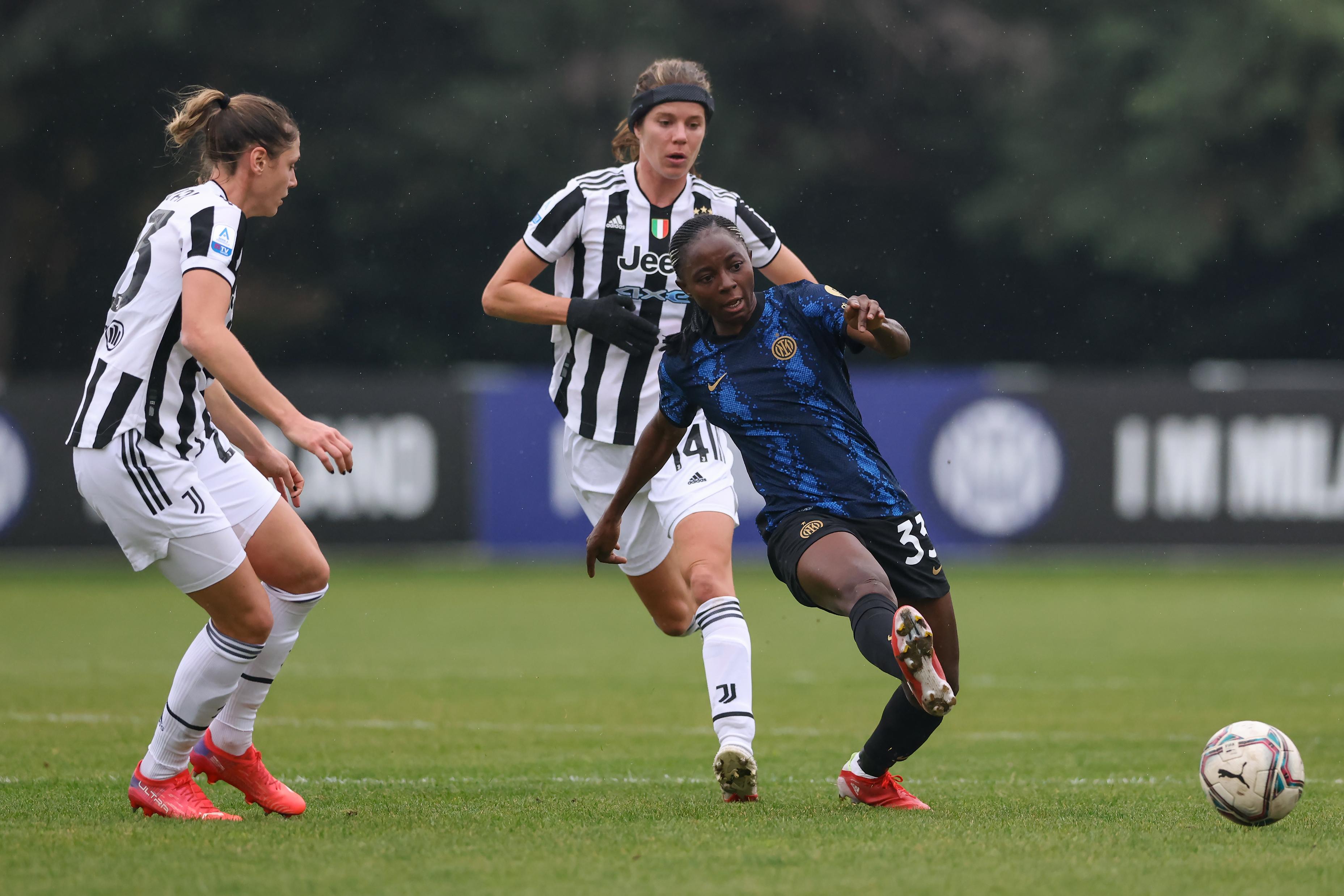 Il Sassuolo ospita la Roma, in palio il 2° posto. Domenica Milan-Fiorentina e il big match Juve-Inter