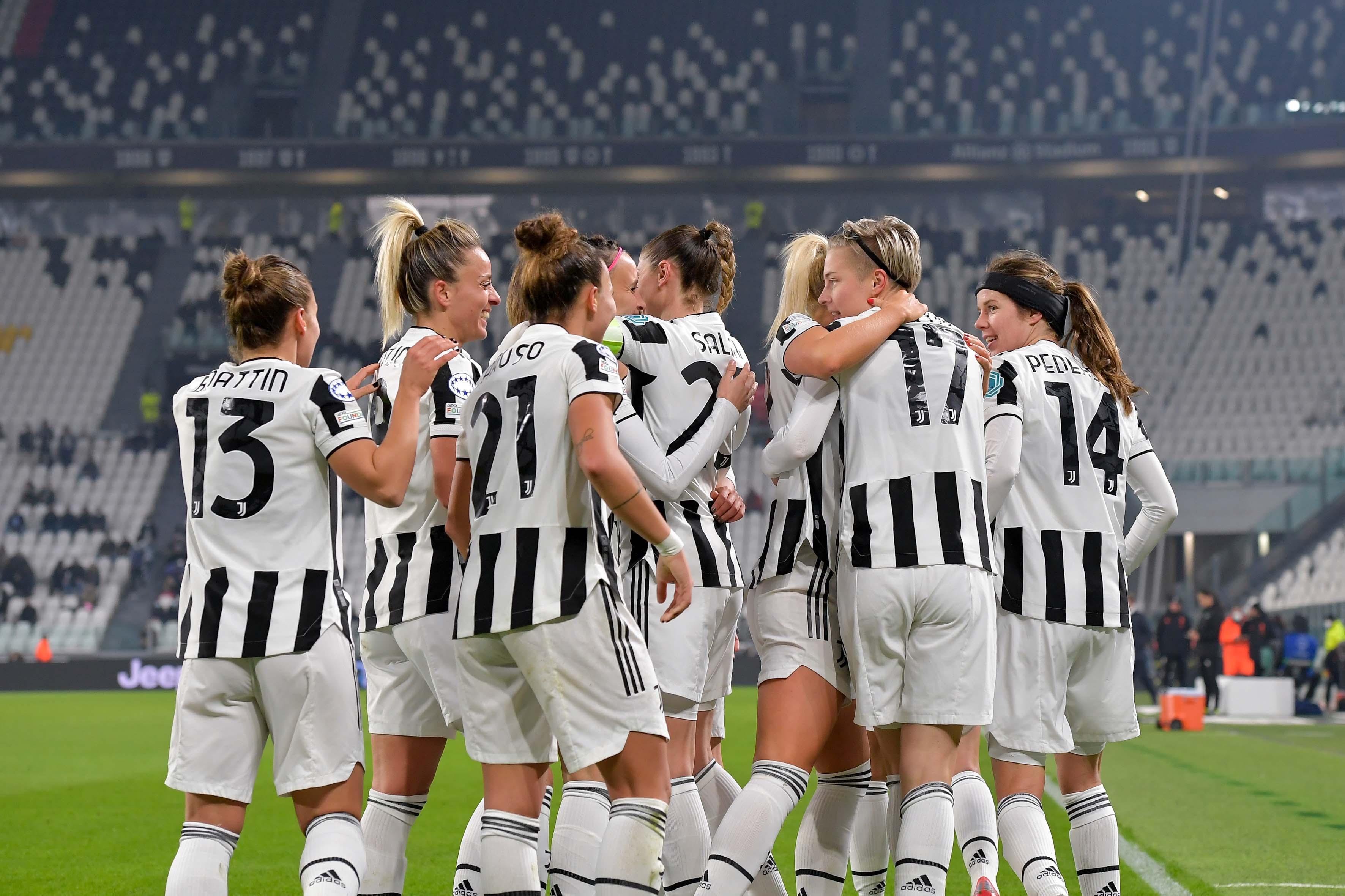 TURIN, ITALY - DECEMBER 16: Lina Hurtig of Juventus women celebrates with teammates after scoring his team's first goal during the UEFA Women's Champions League group A match between Juventus and Servette FCCF at Allianz Stadium on December 16, 2021 in Turin, Italy. (Photo by Daniele Badolato - Juventus FC/Juventus FC via Getty Images)