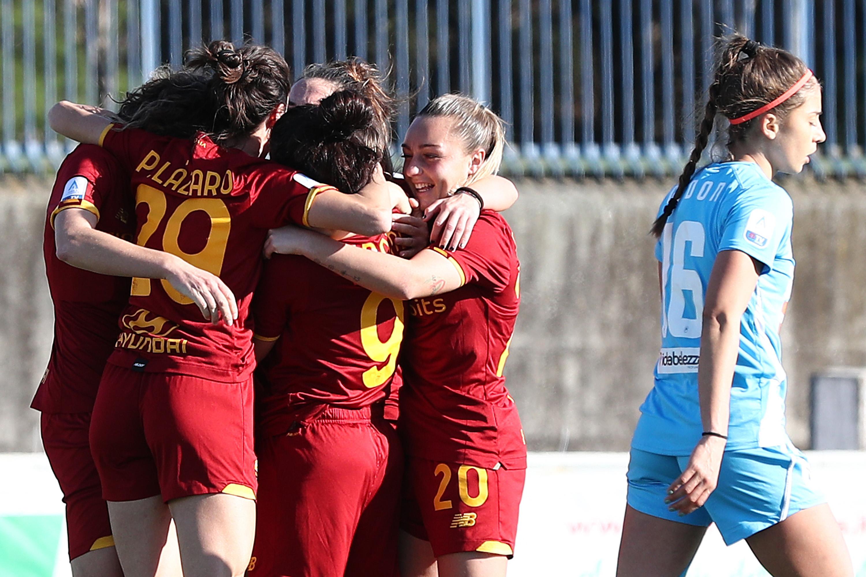 NAPLES, ITALY - JANUARY 23: Emilie Haavi of AS Roma celebrates after scoring the 0-1 goal during the Women Serie A match between Napoli Femminile and AS Roma at on January 23, 2022 in Naples, Italy. (Photo by AS Roma/AS Roma via Getty Images)