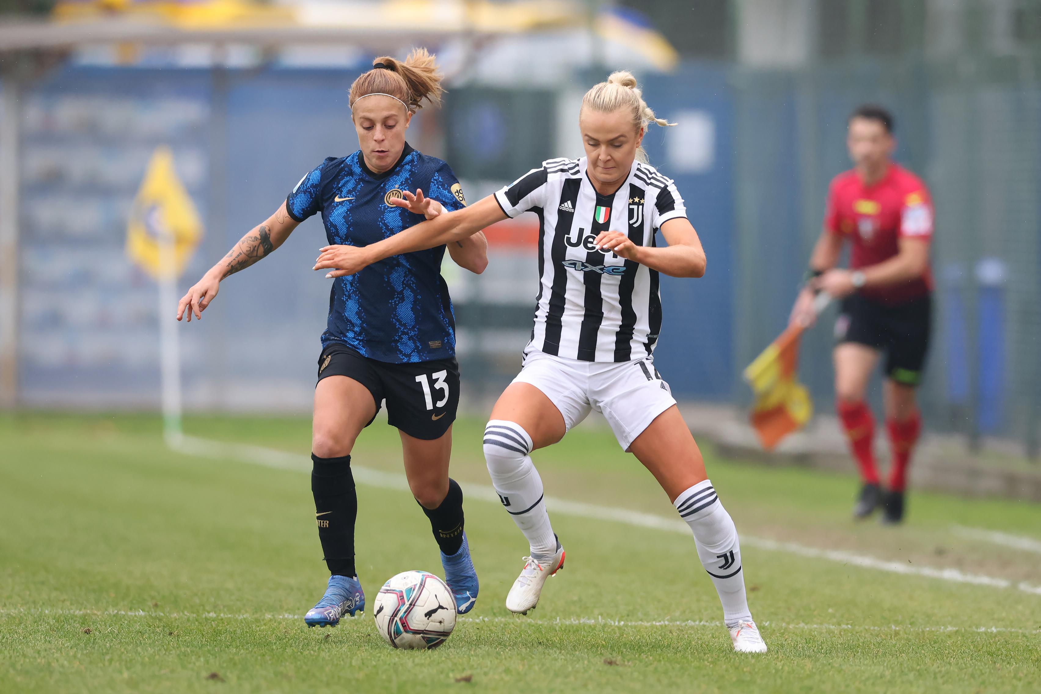 SESTO SAN GIOVANNI, ITALY - OCTOBER 30: Matilde Lundorf of Juventus and Beatrice Merlo of Internazionale during the Women's Serie A match between FC Internazionale and Juventus at Stadio Breda on October 30, 2021 in Sesto San Giovanni, Italy. (Photo by Jonathan Moscrop/Getty Images)