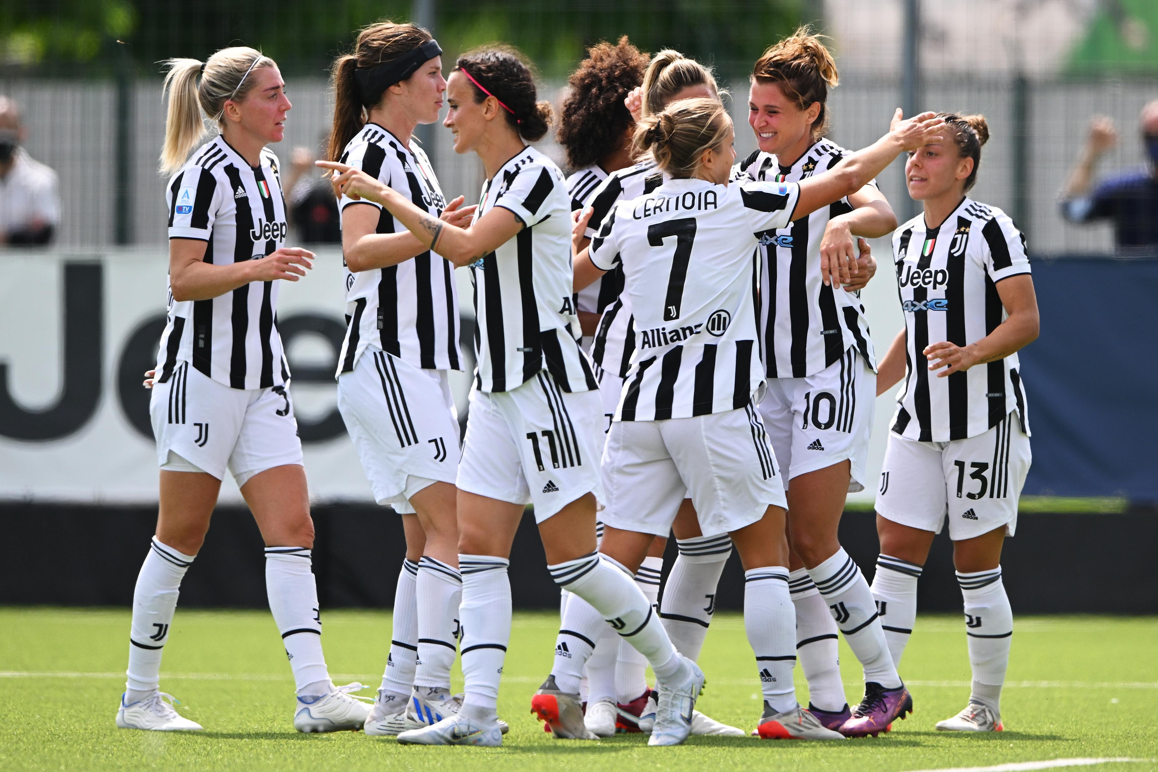 La Juventus è campione d'Italia. Roma per la prima volta in Champions, derby al Milan