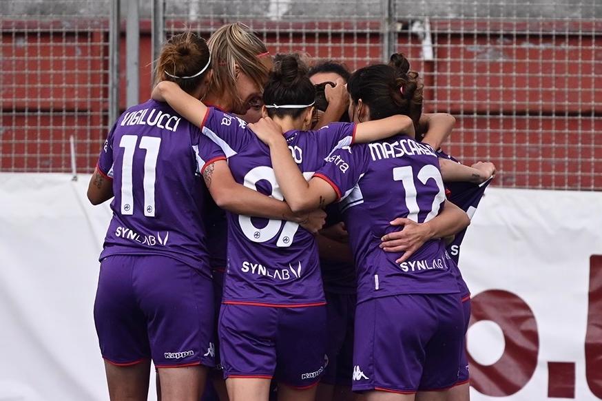 La Fiorentina vince e conquista la salvezza, Napoli e Pomigliano si giocano tutto nel derby