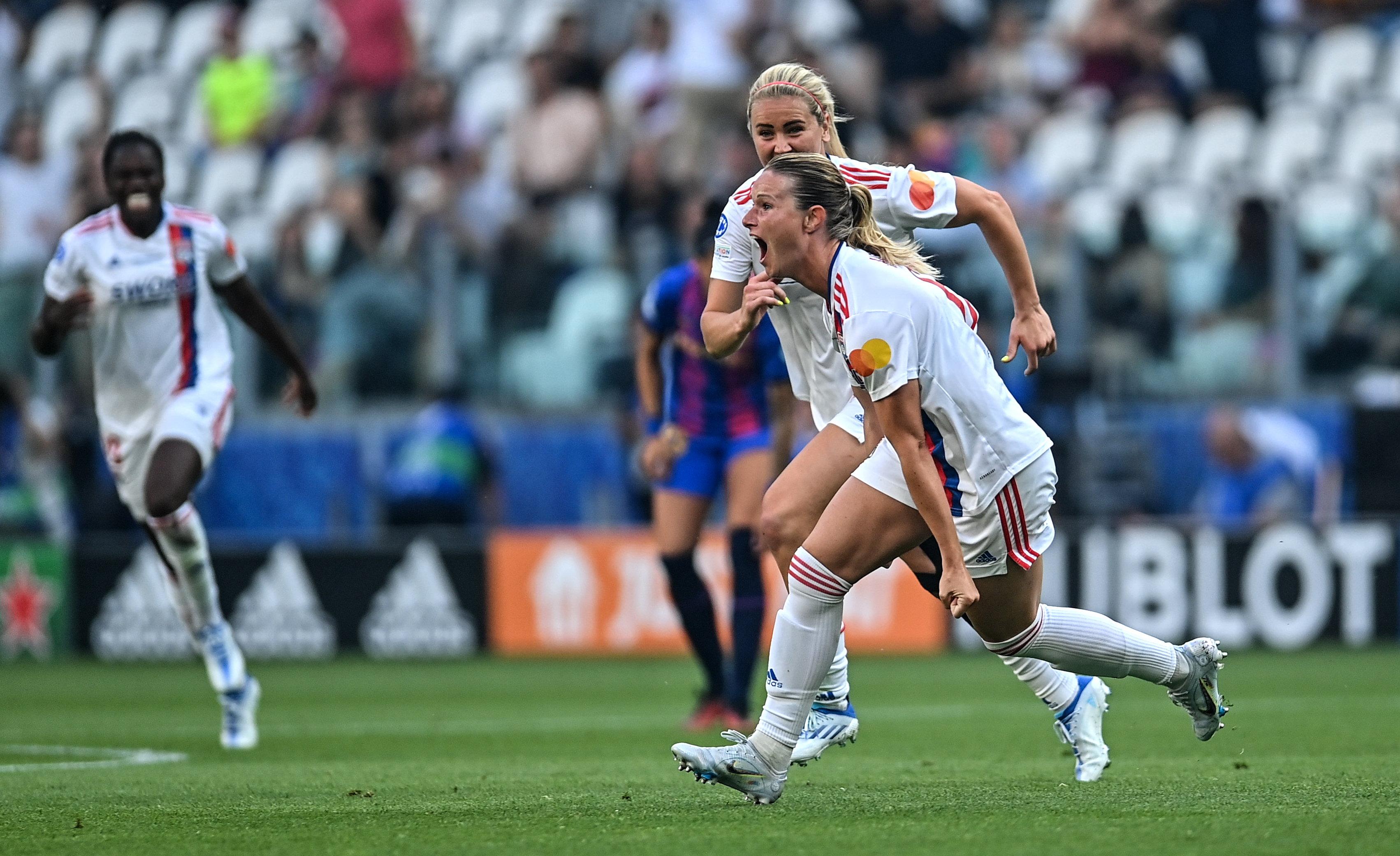TURIN, ITALY - May 21: Amandine Henry of Olympique Lyonnais celebrates after scoring her side's first goal during the UEFA Women's Champions League Final 2021/22 between FC Barcelona and Olympique Lyonnais at the Juventus Stadium on May 21, 2022 in Turin, Italy. (Photo by Ramsey Cardy - UEFA/UEFA via Sportsfile)