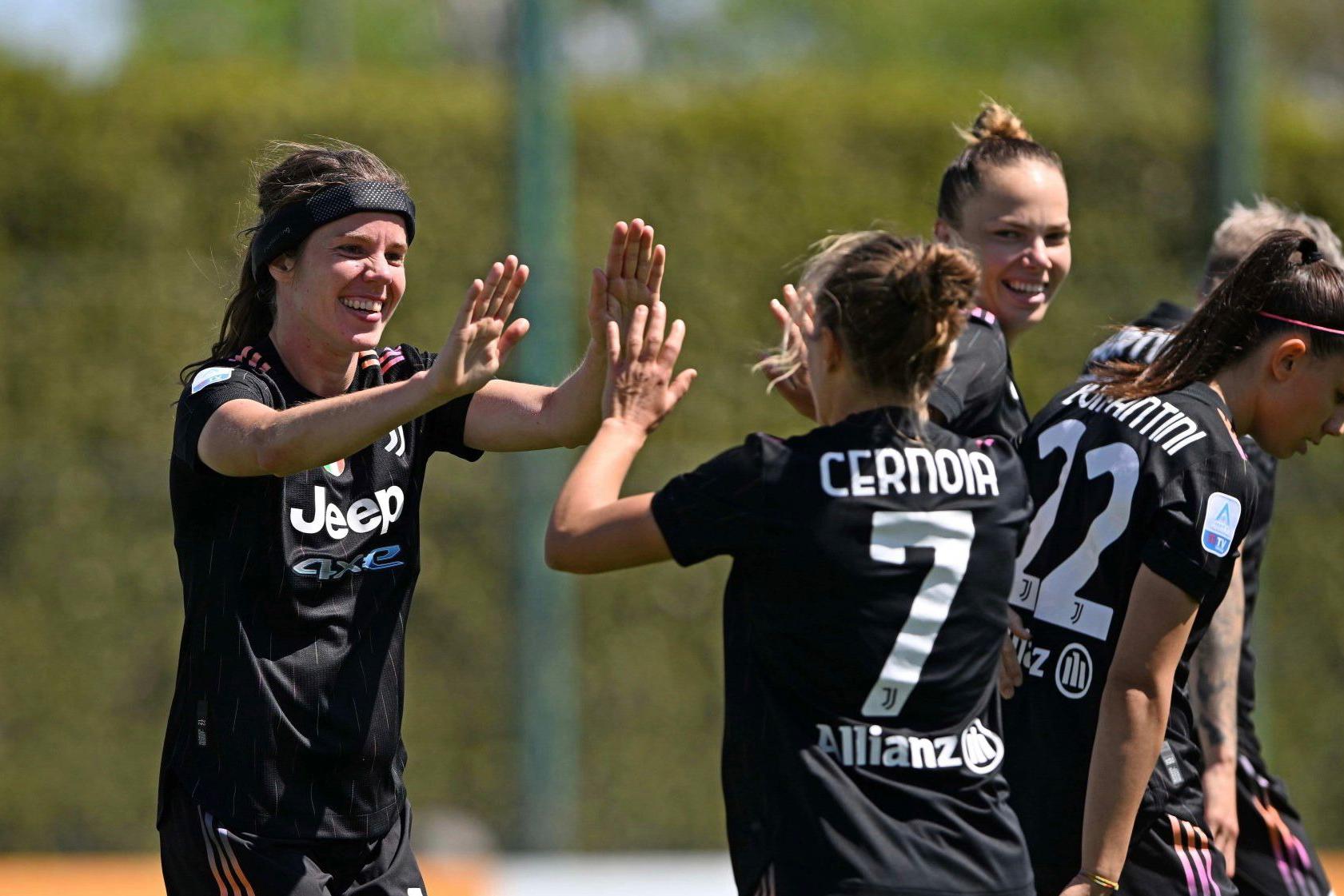 Manita Juve alla Lazio, biancocelesti in B, goleada del Milan, pari tra Sassuolo e Napoli