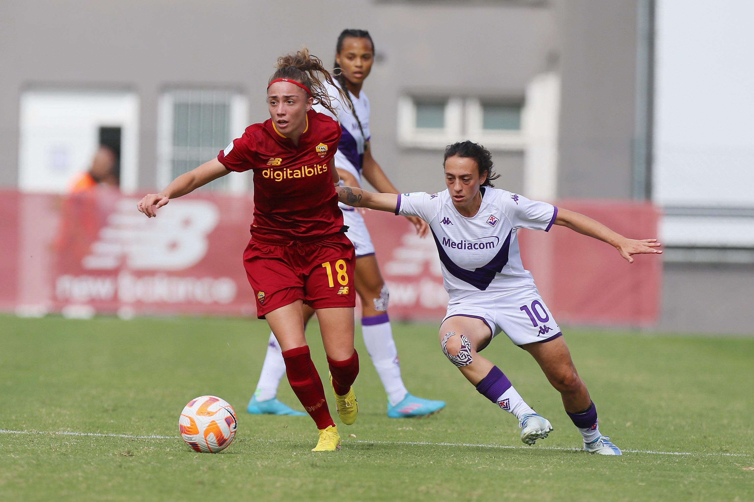 ROME, ITALY - SEPTEMBER 24: Benedetta Glionna of AS Roma competes for the ball with Michela Catena of ACF Fiorentina during the Women Serie A match between AS Roma women and ACF Fiorentina women at Stadio Tre Fontane on September 24, 2022 in Rome, Italy.  (Photo by Paolo Bruno/Getty Images) *** Local Caption *** Benedetta Glionna; Michela Catena