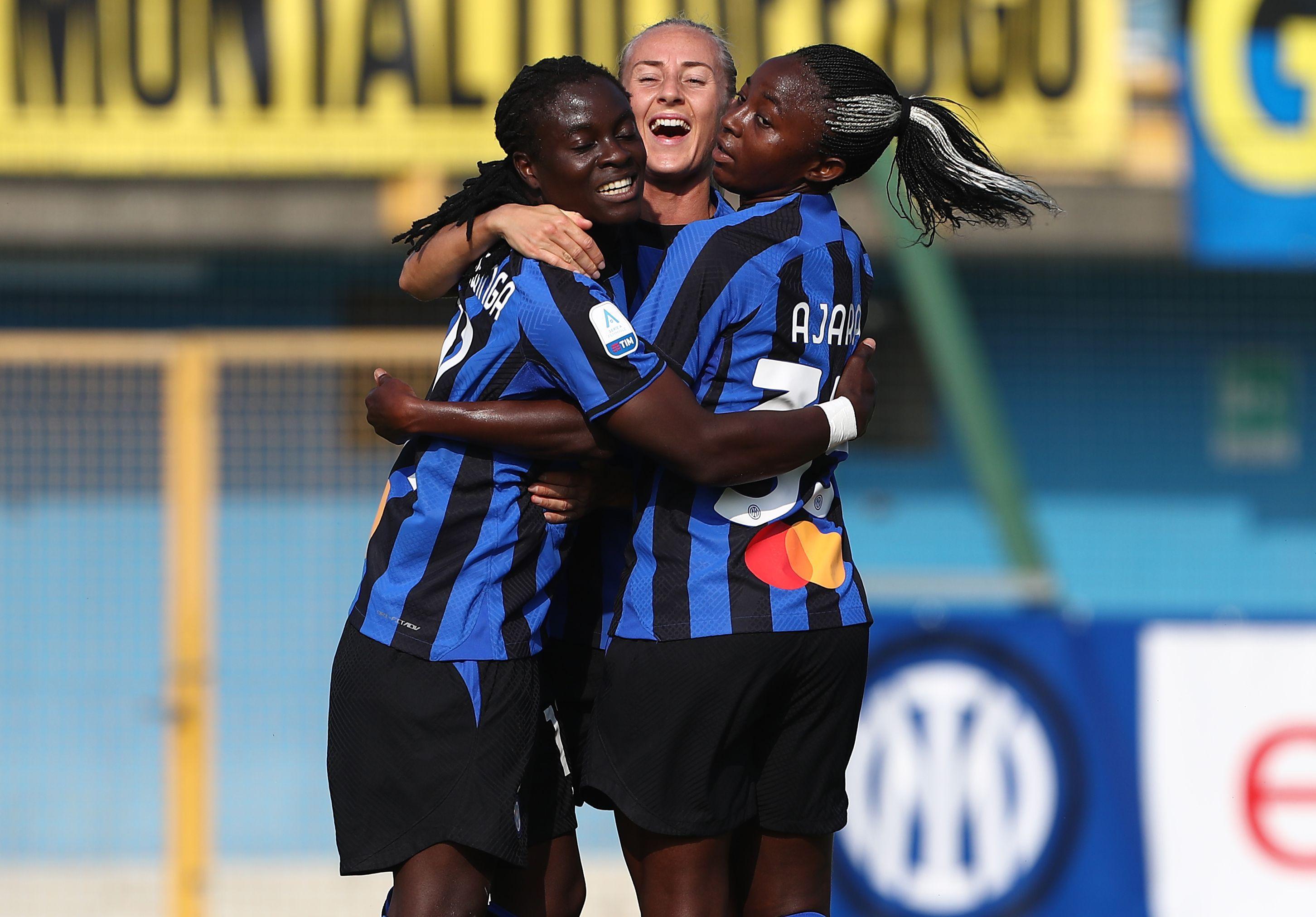 SESTO SAN GIOVANNI, ITALY - OCTOBER 15: Tabitha of FC Internazionale celebrates her goal with her team-matesduring the Serie A Timvision match between FC Internazionale Women and AC Milan Women at Stadio Breda on October 15, 2022 in Sesto San Giovanni, Italy. (Photo by Marco Luzzani/Getty Images)