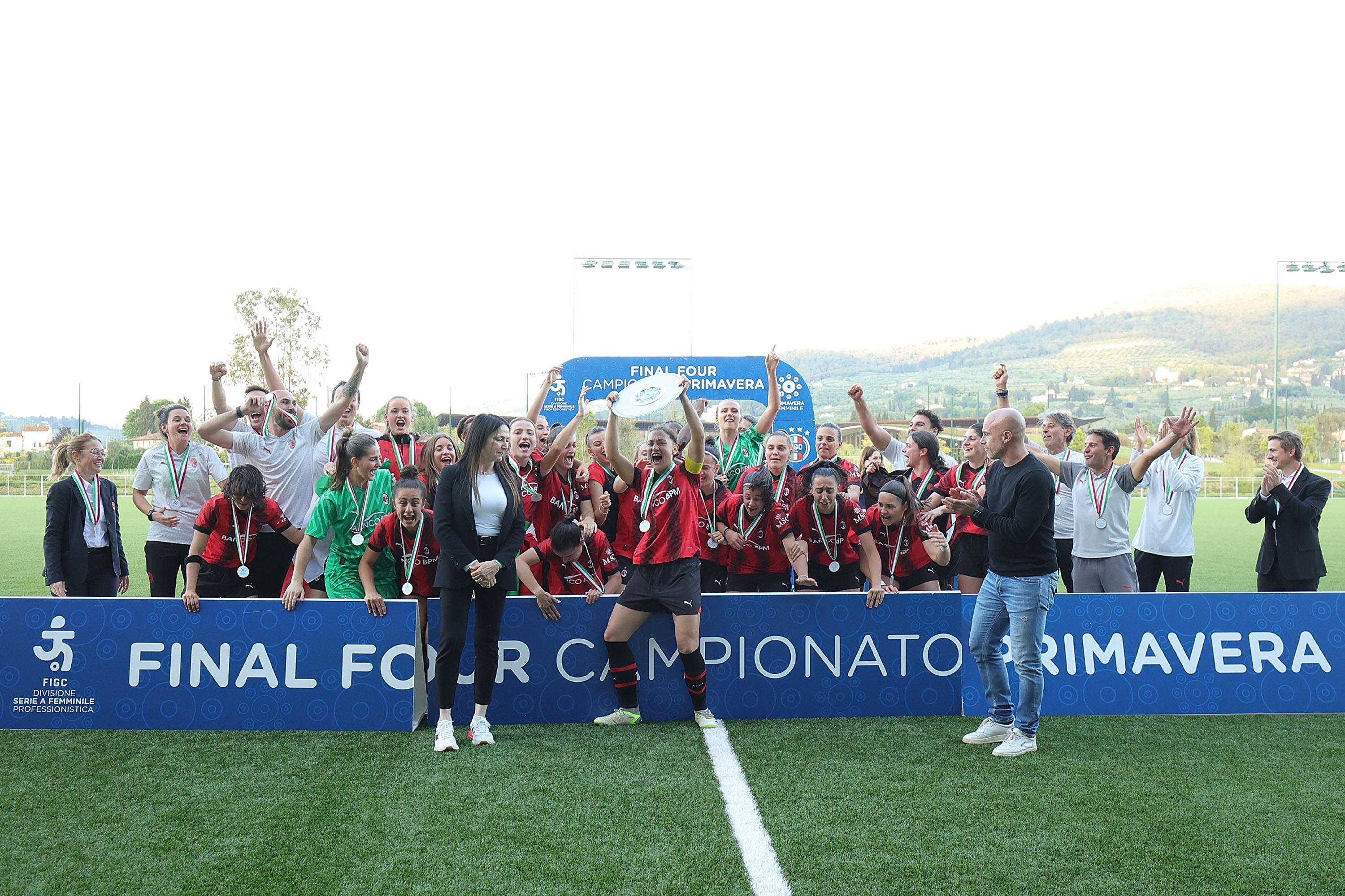 FLORENCE, ITALY - MAY 11: AC Milan U19 Women celebrates the victory after during the Primavera 1 Final match between Sassuolo U19 and AC Milan U19 on May 11, 2024 in Florence, Italy.  (Photo by Gabriele Maltinti/Getty Images)