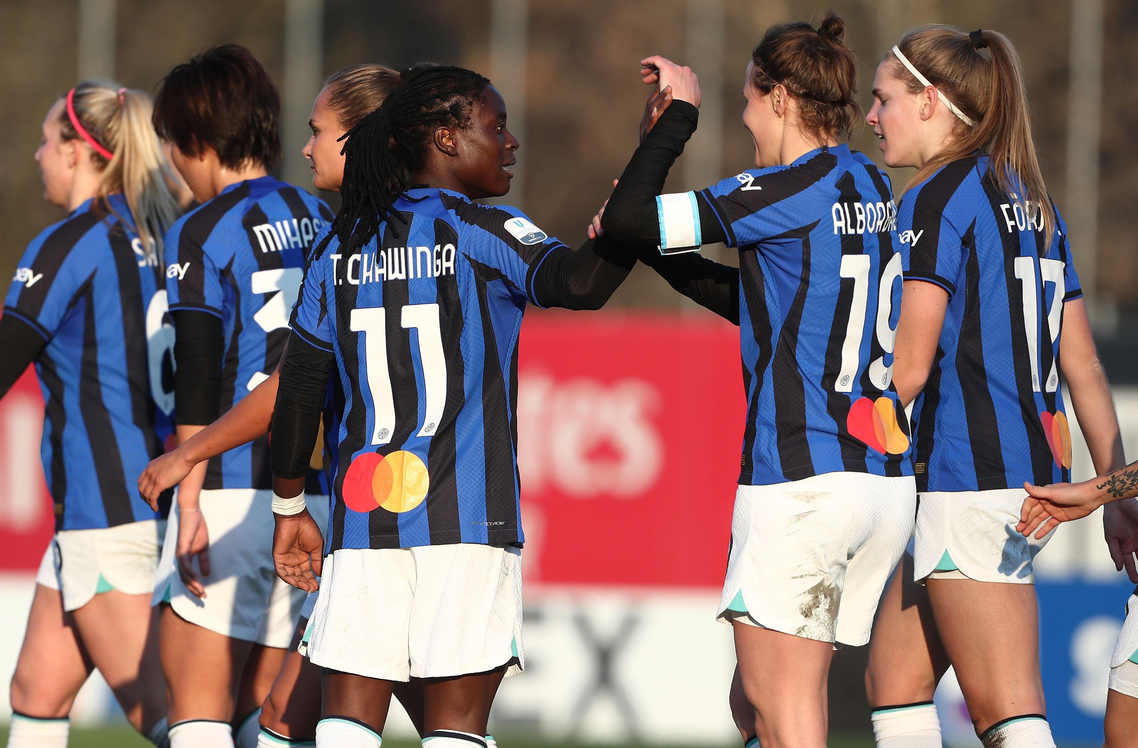 MILAN, ITALY - JANUARY 28: Tabitha of FC Internazionale celebrates her second goal with her team-mates during the Women Serie A Timvision match between FC Internazionale and AC Milan at Centro Sportivo Vismara on January 28, 2023 in Milan, Italy. (Photo by Marco Luzzani/Getty Images)