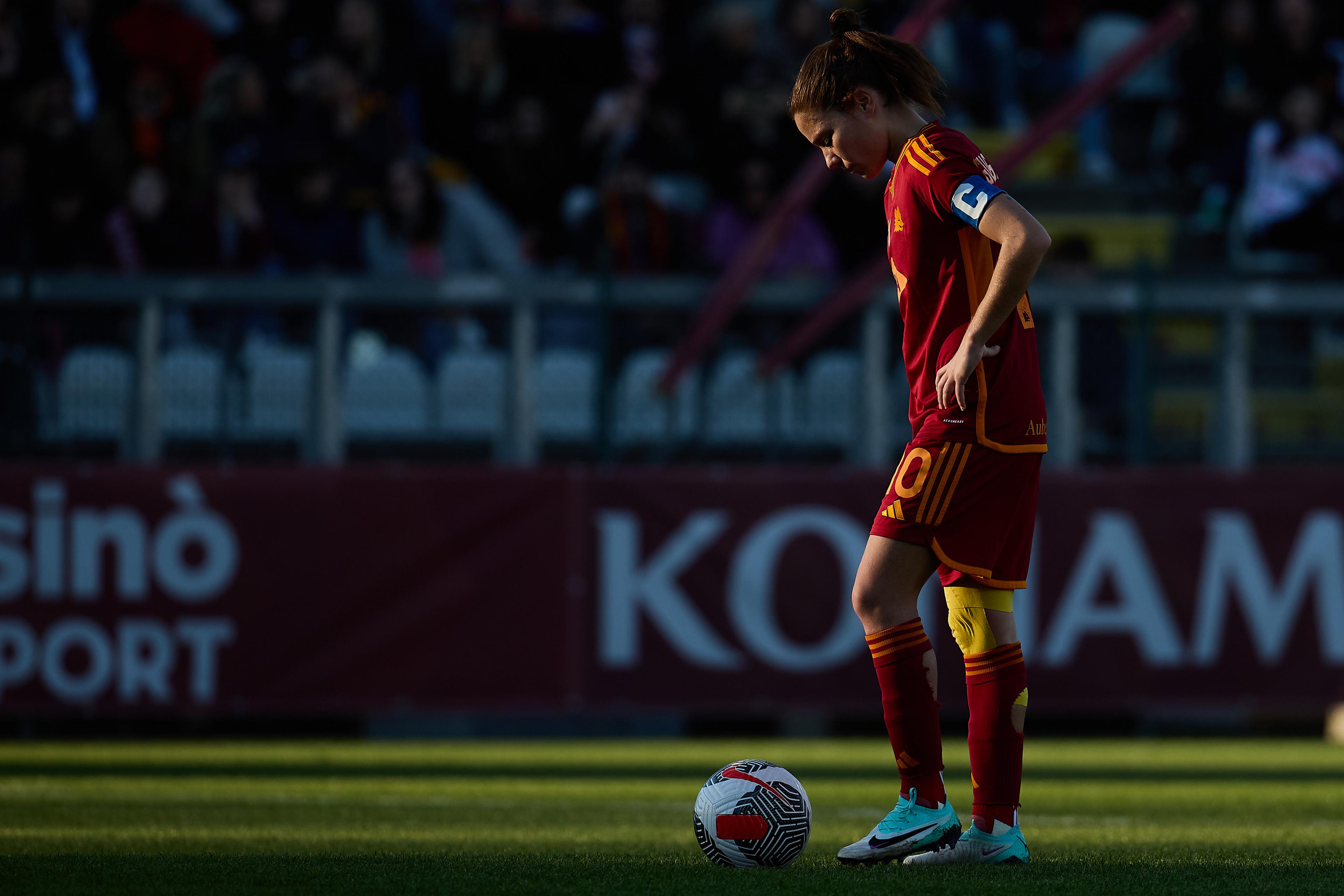 ROME, ITALY - FEBRUARY 04: Manuela Giugliano of AS Roma looks on prior to kicks a penalty during the Women Serie A match between AS Roma and Juventus at Stadio Tre Fontane on February 04, 2024 in Rome, Italy. (Photo by Emmanuele Ciancaglini/Getty Images)