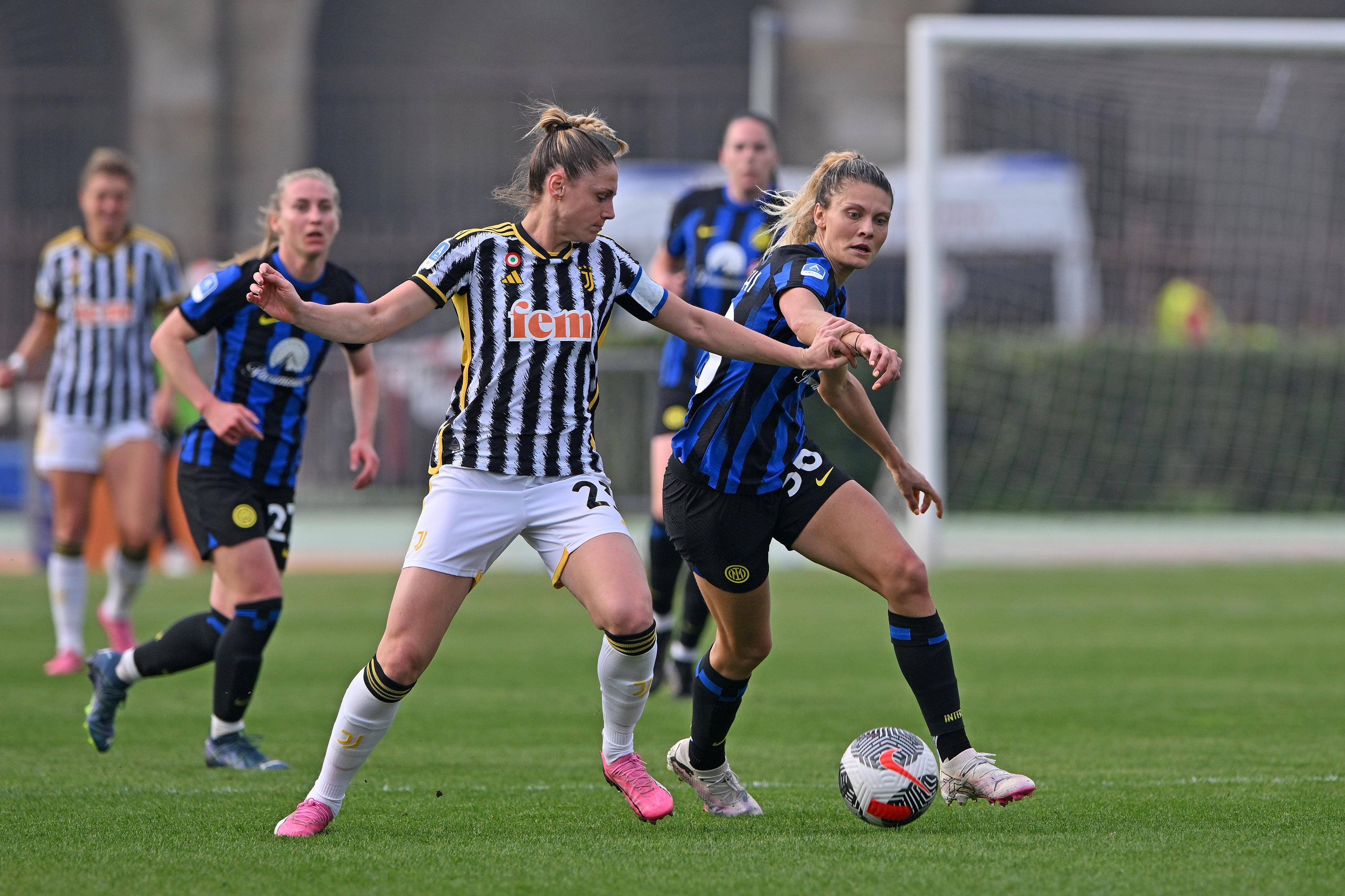 MILAN, ITALY - MARCH 17: Michela Cambiaghi of FC Internazionale battles for the ball with Cecilia Salvai of Juventus Women during the Women Serie A Playoffs match between FC Internazionale and Juventus at Arena Civica Gianni Brera on March 17, 2024 in Milan, Italy. (Photo by Chris Ricco/Getty Images)