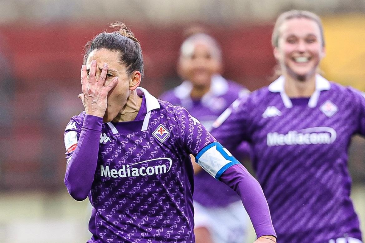 La Fiorentina batte 3-1 la Juventus e centra una finale che mancava dal 2019. Domenica Roma-Milan