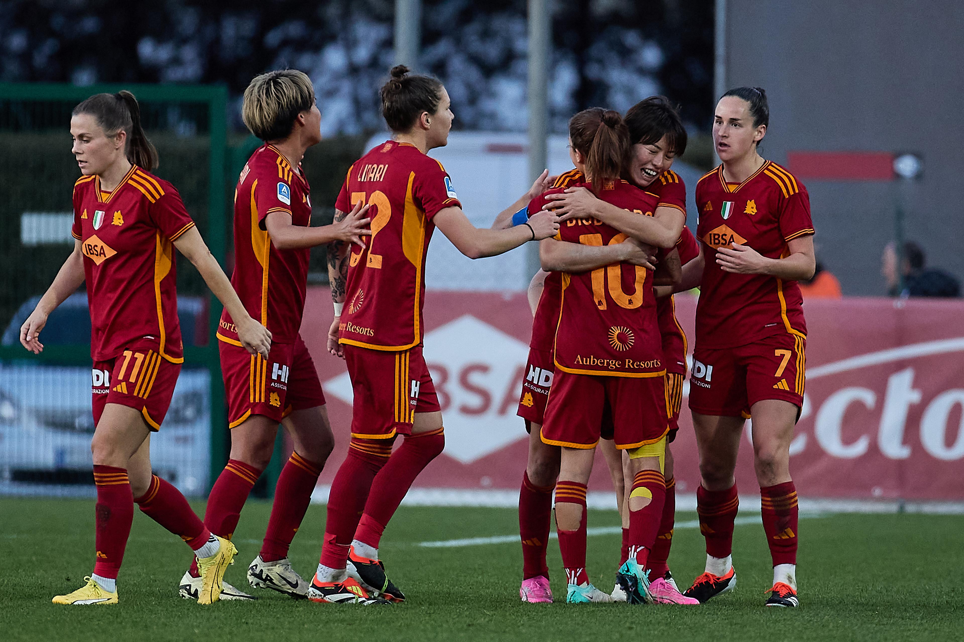 ROME, ITALY - FEBRUARY 04: Evelyne Viens of AS Roma celebrates after scoring during the Women Serie A match between AS Roma and Juventus at Stadio Tre Fontane on February 04, 2024 in Rome, Italy. (Photo by Emmanuele Ciancaglini/Getty Images)